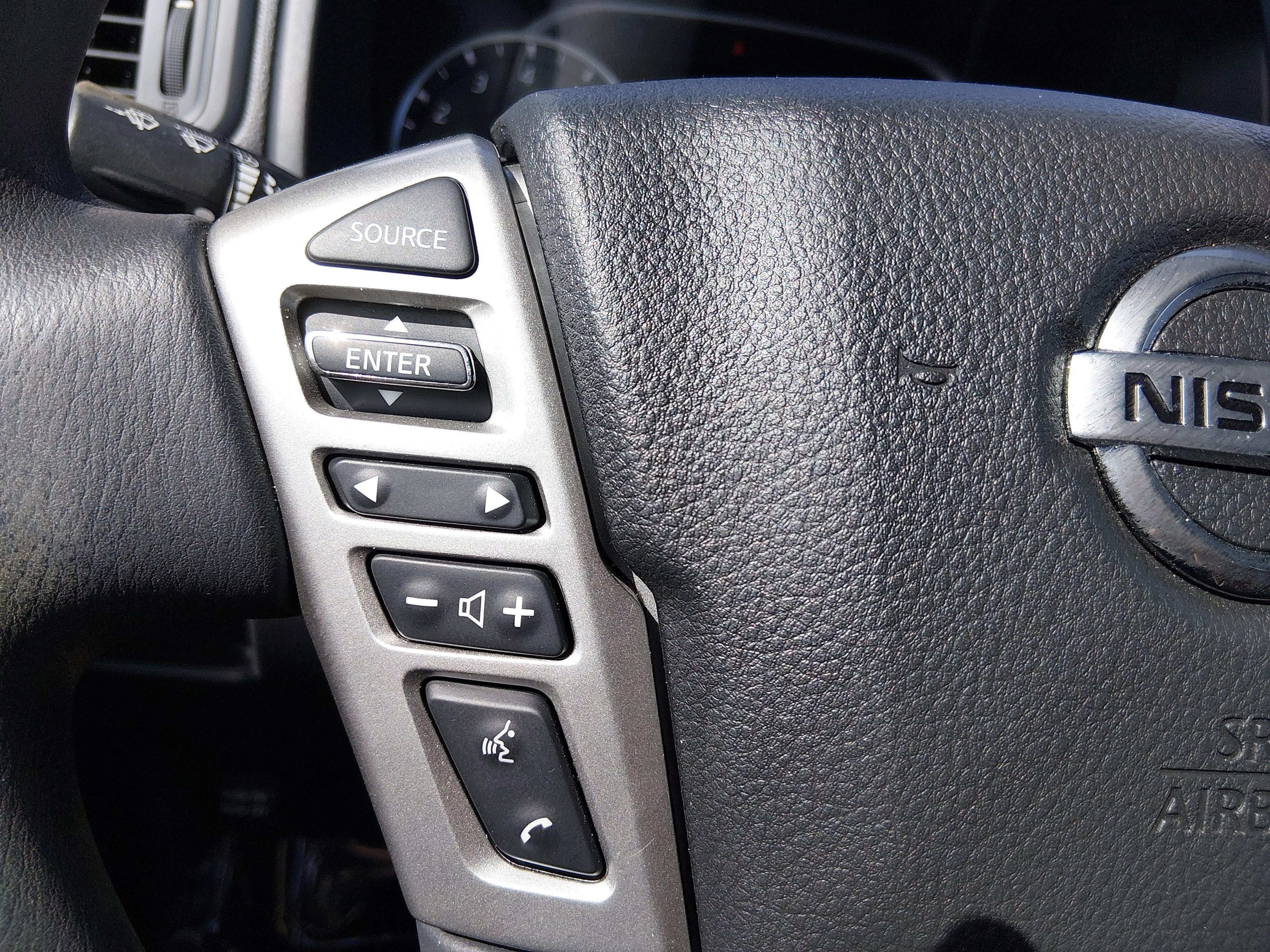 Nissan Titan 4X2 King Cab S - Thumbnail 12