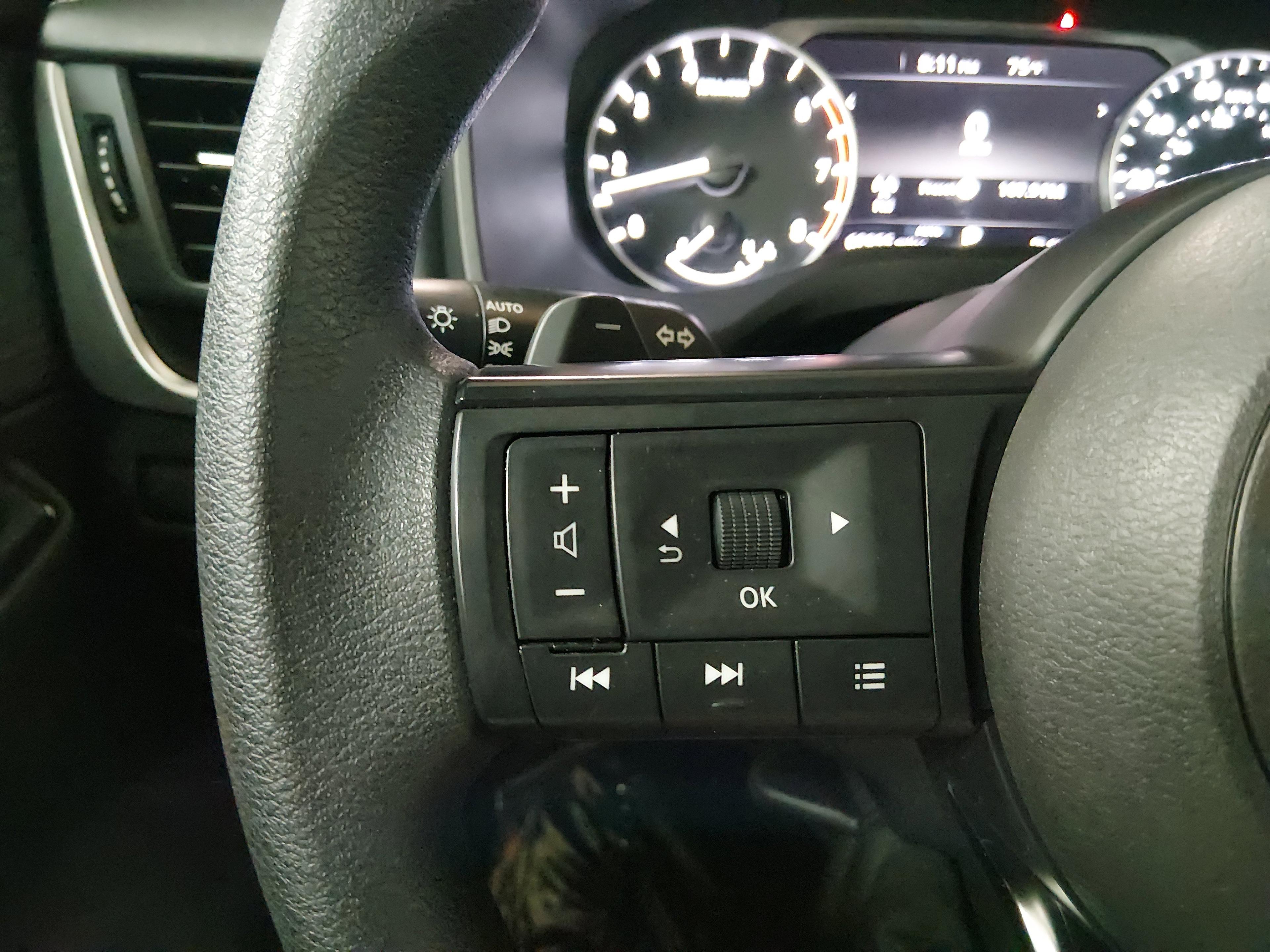 Nissan Rogue Awd S - Thumbnail 12