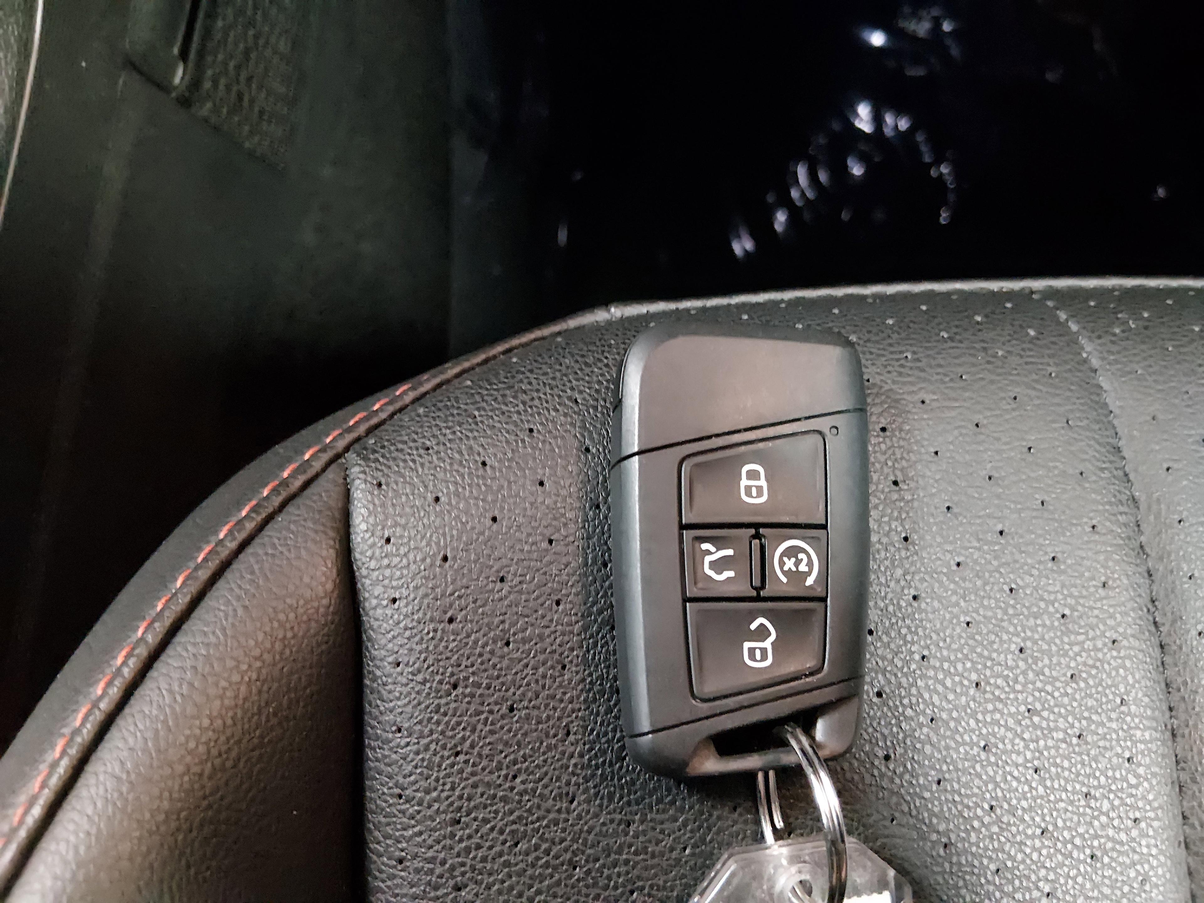 Volkswagen Tiguan 2.0T Wolfsburg Edition Fwd - Thumbnail 15