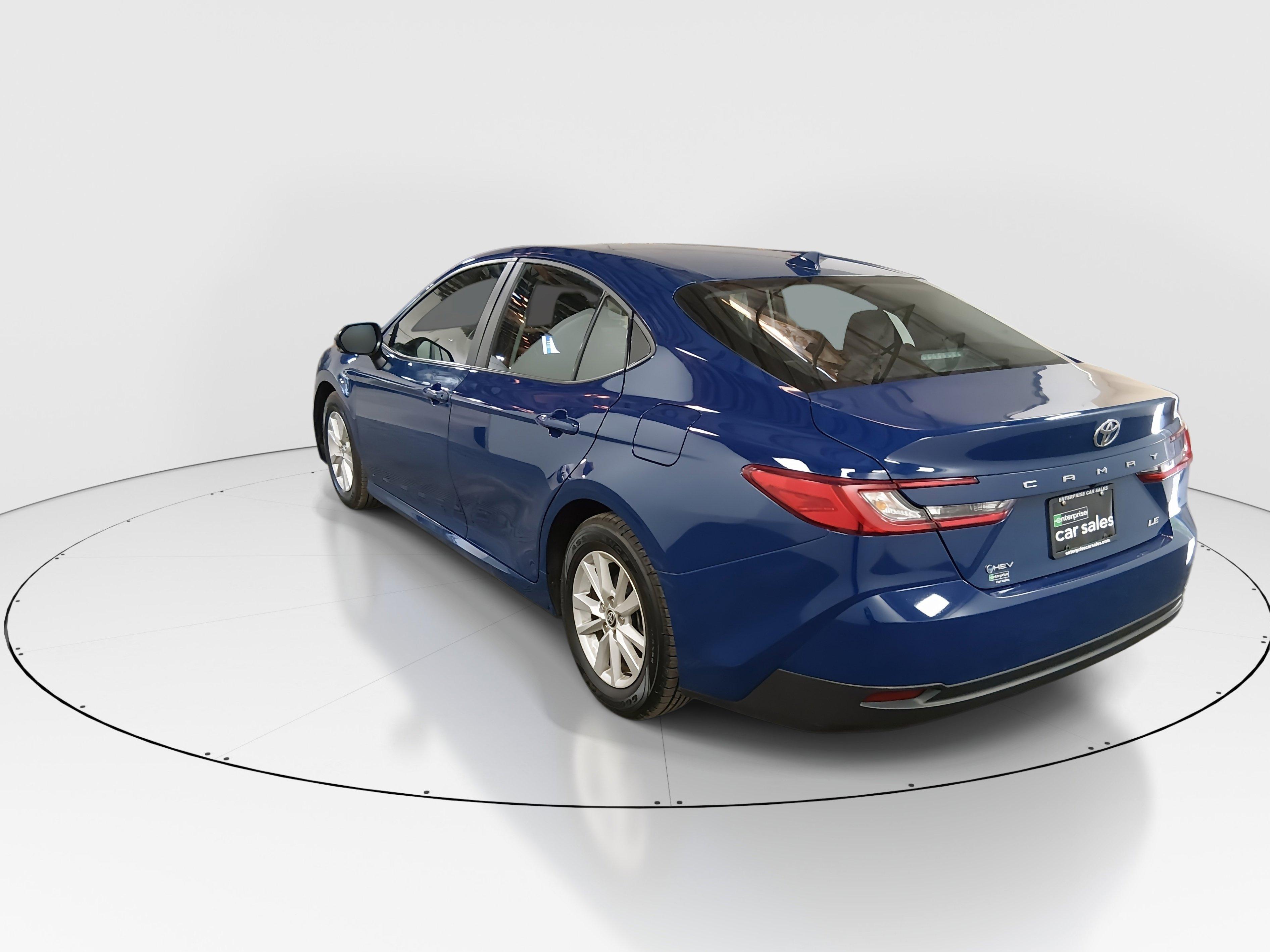 Toyota Camry Le - Thumbnail 5