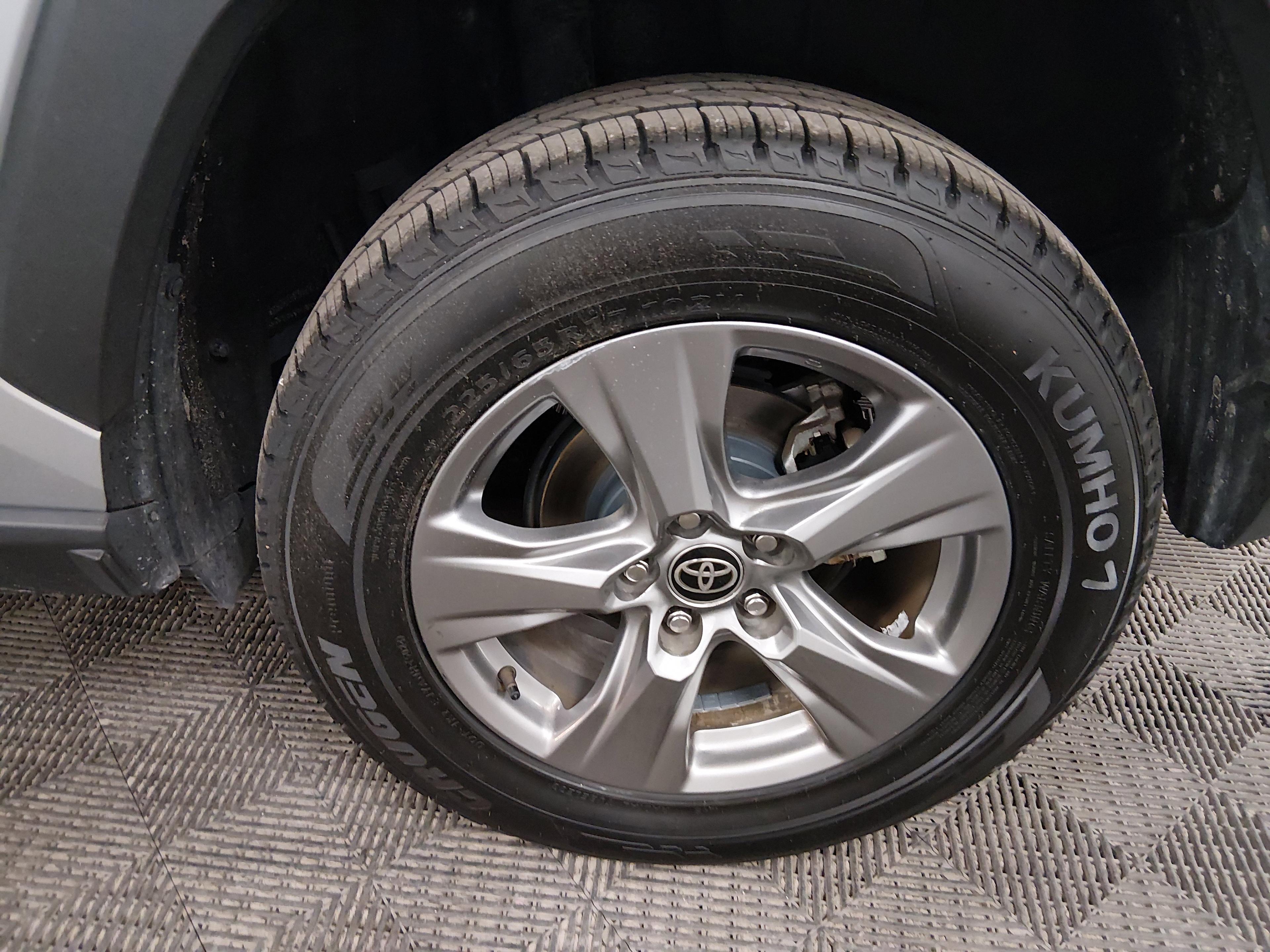 Toyota Rav4 Xle Fwd - Thumbnail 10