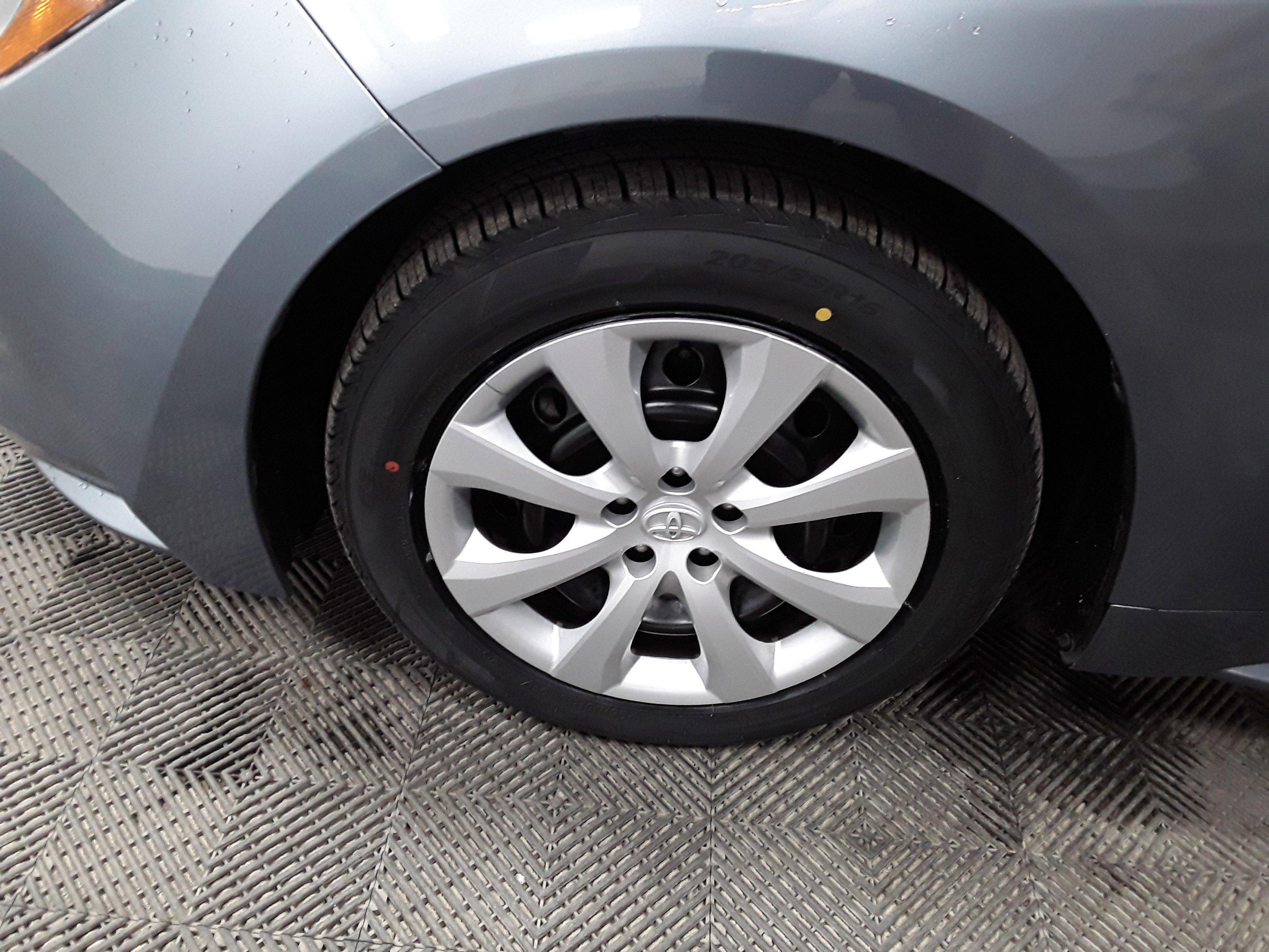 Toyota Corolla Le Cvt - Thumbnail 10