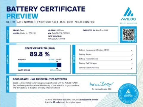 Tesla Model Y Long Range - Thumbnail 4