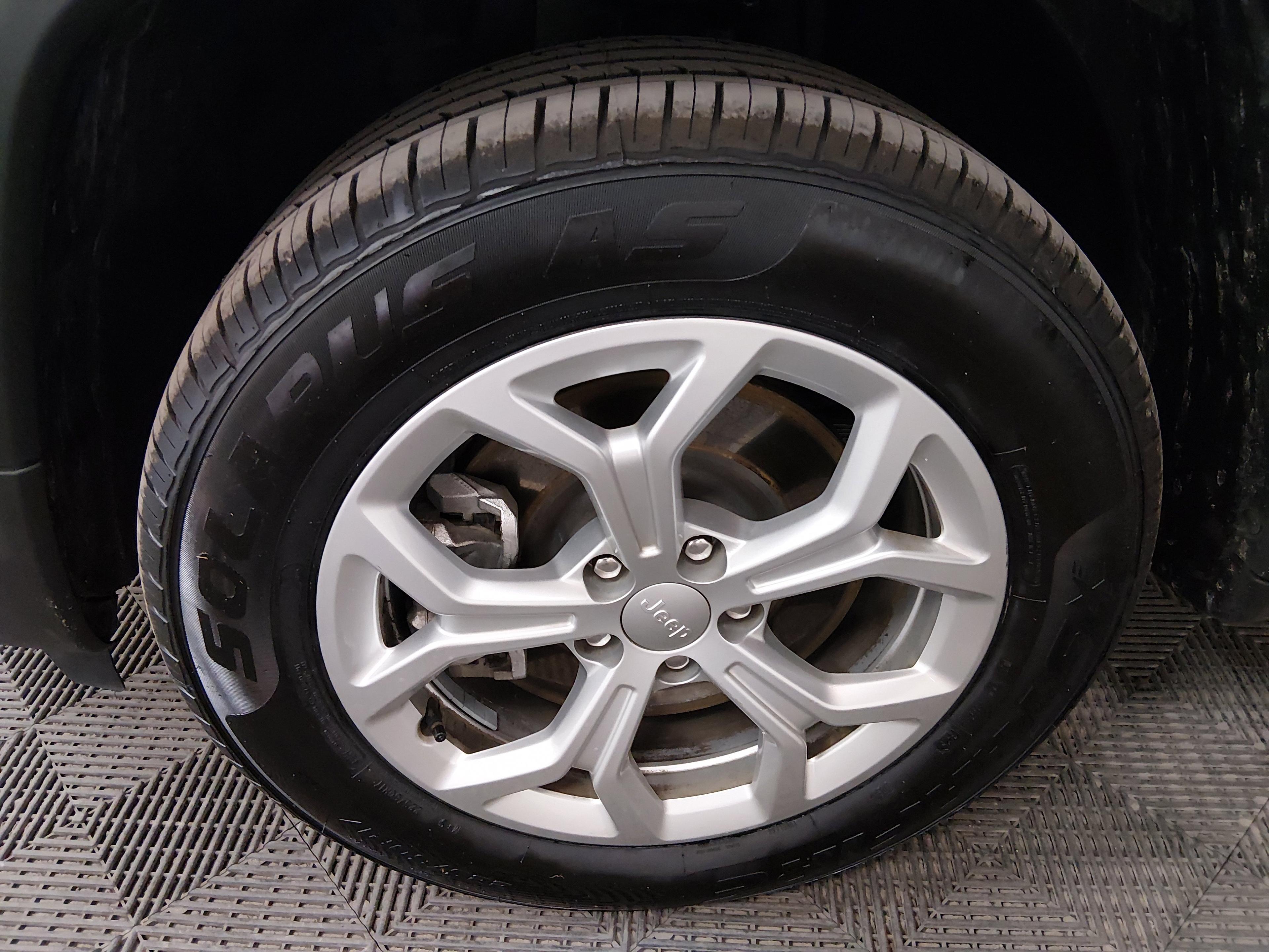 Jeep Compass Latitude 4X4 - Thumbnail 10