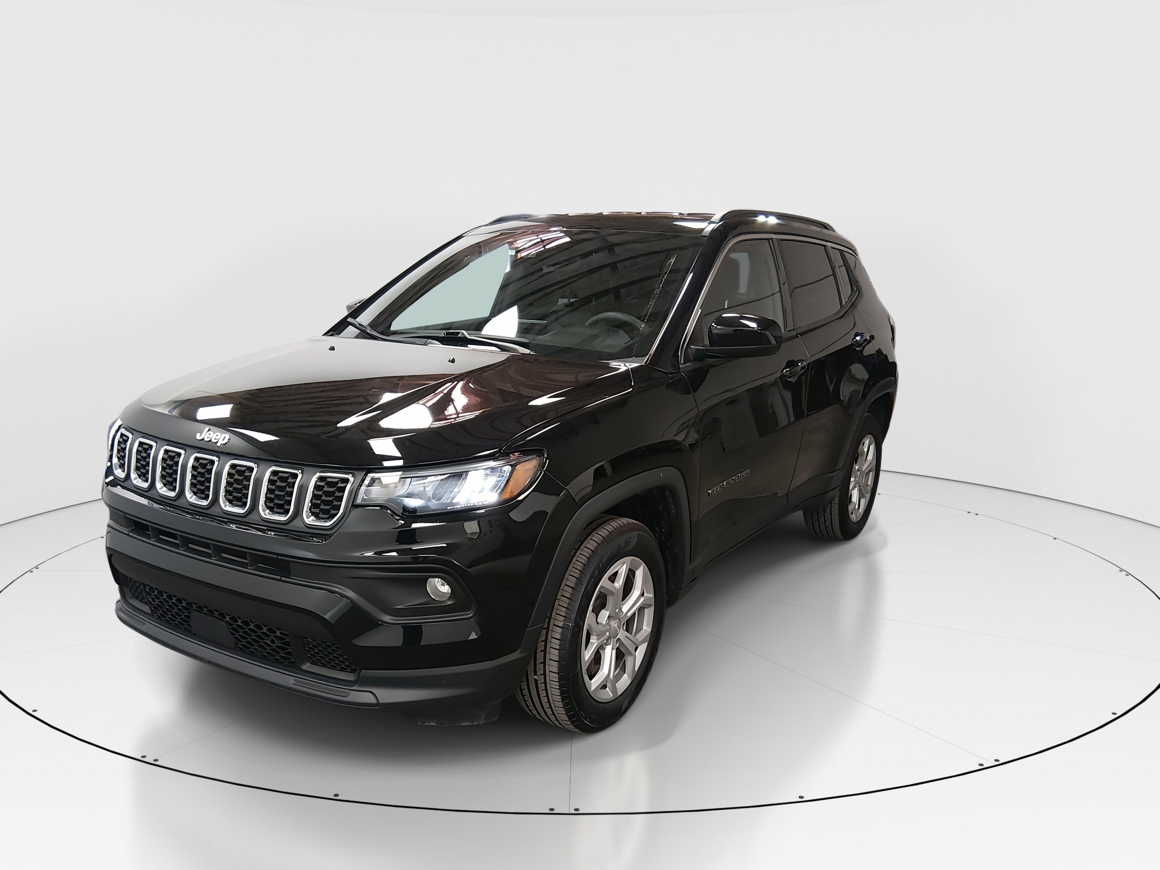 Jeep Compass Latitude 4X4 - Thumbnail 3