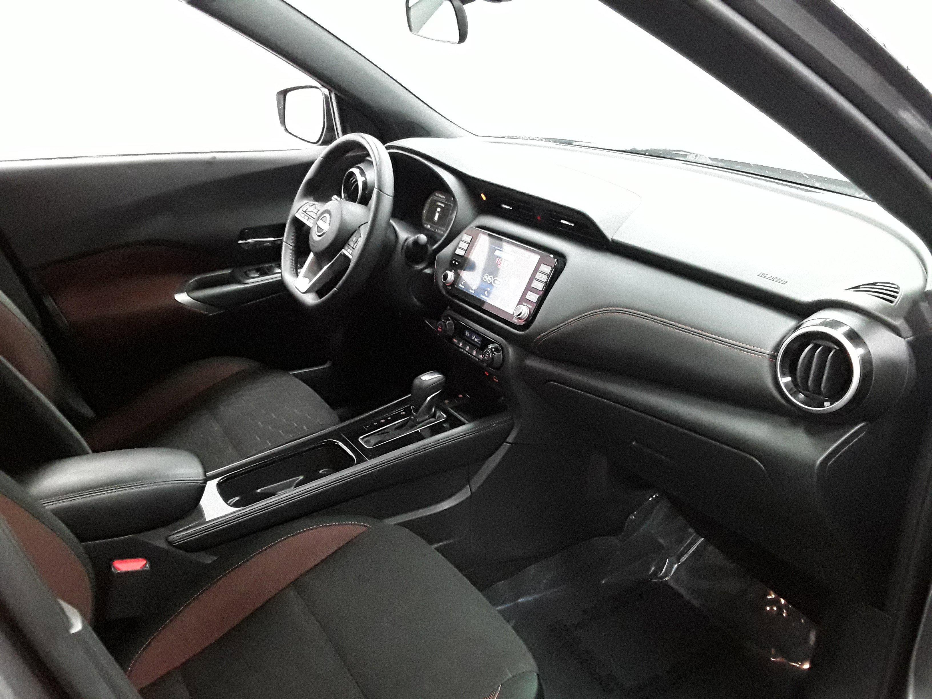 Nissan Kicks Sr Fwd - Thumbnail 16