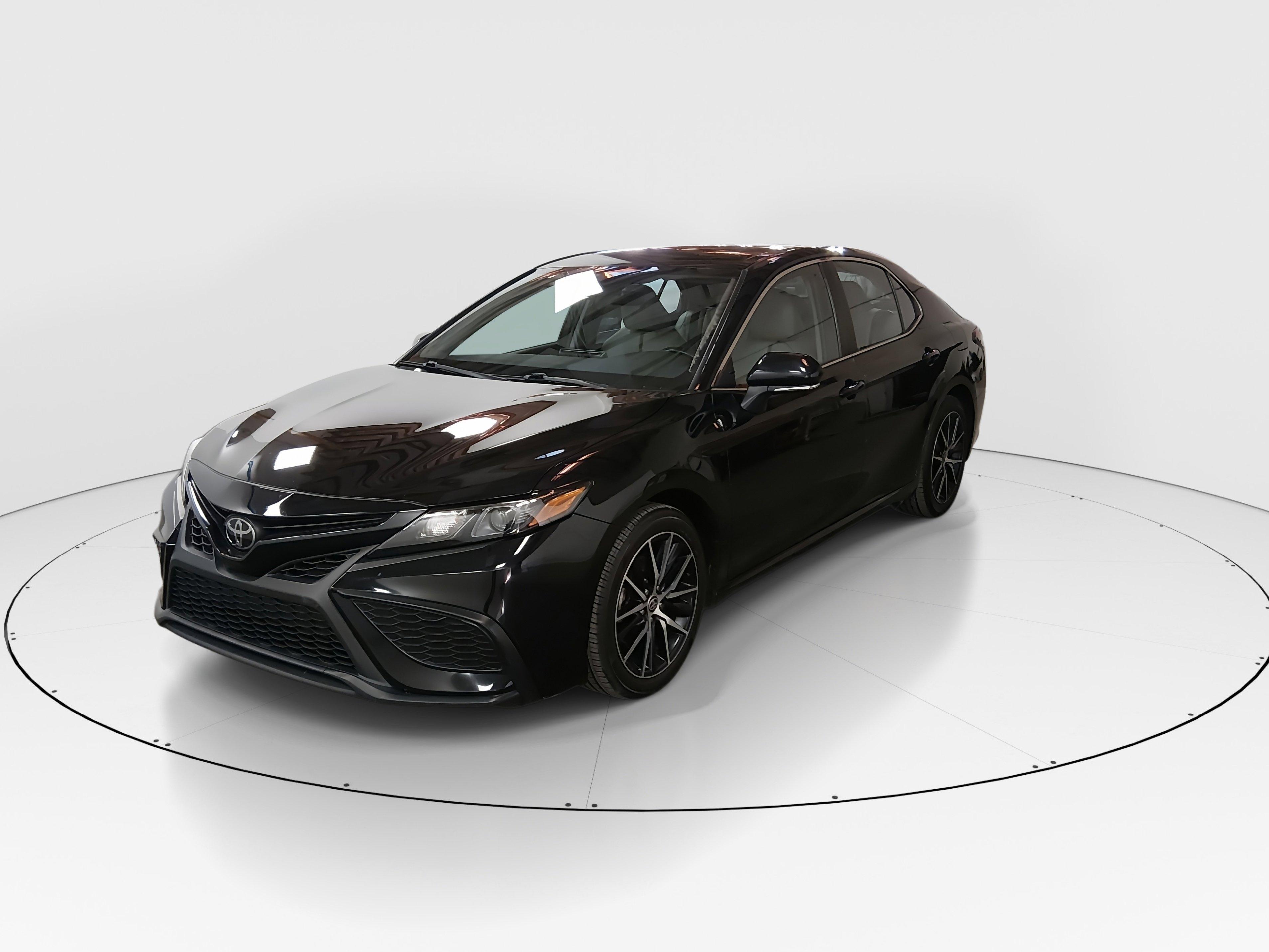 Toyota Camry Se Auto - Thumbnail 3