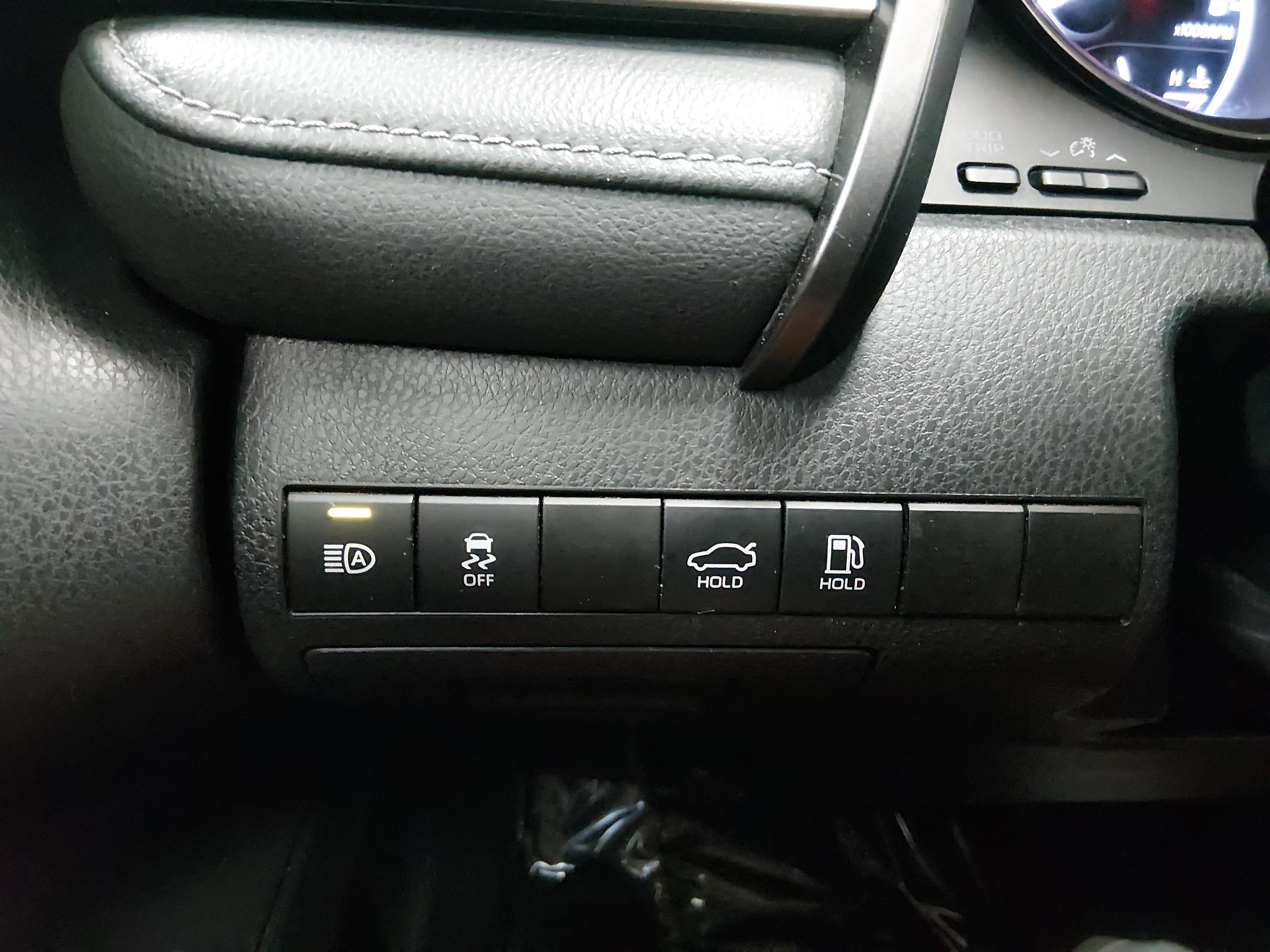 Toyota Camry Se Auto - Thumbnail 13