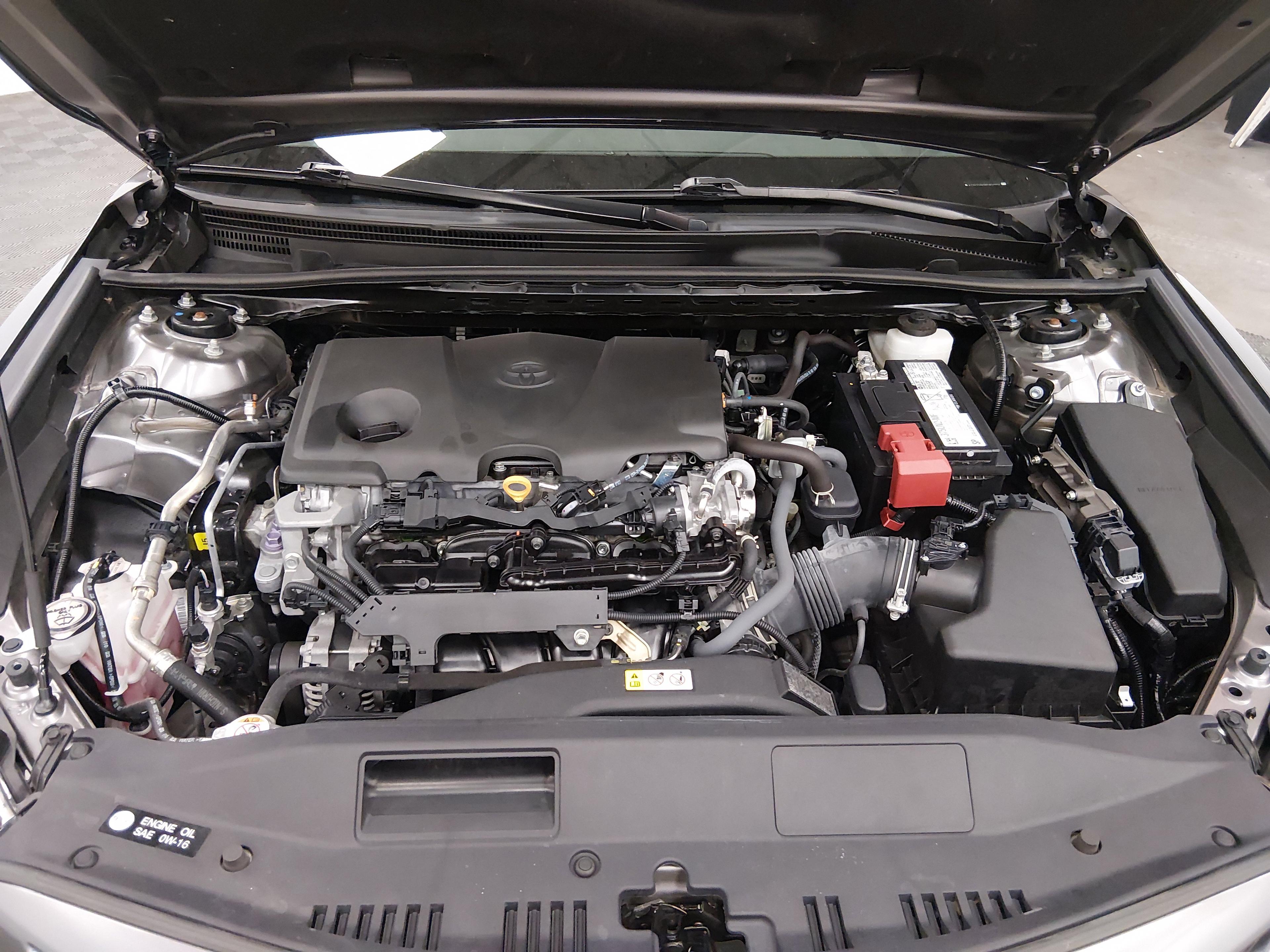 Toyota Camry Se Auto - Thumbnail 9