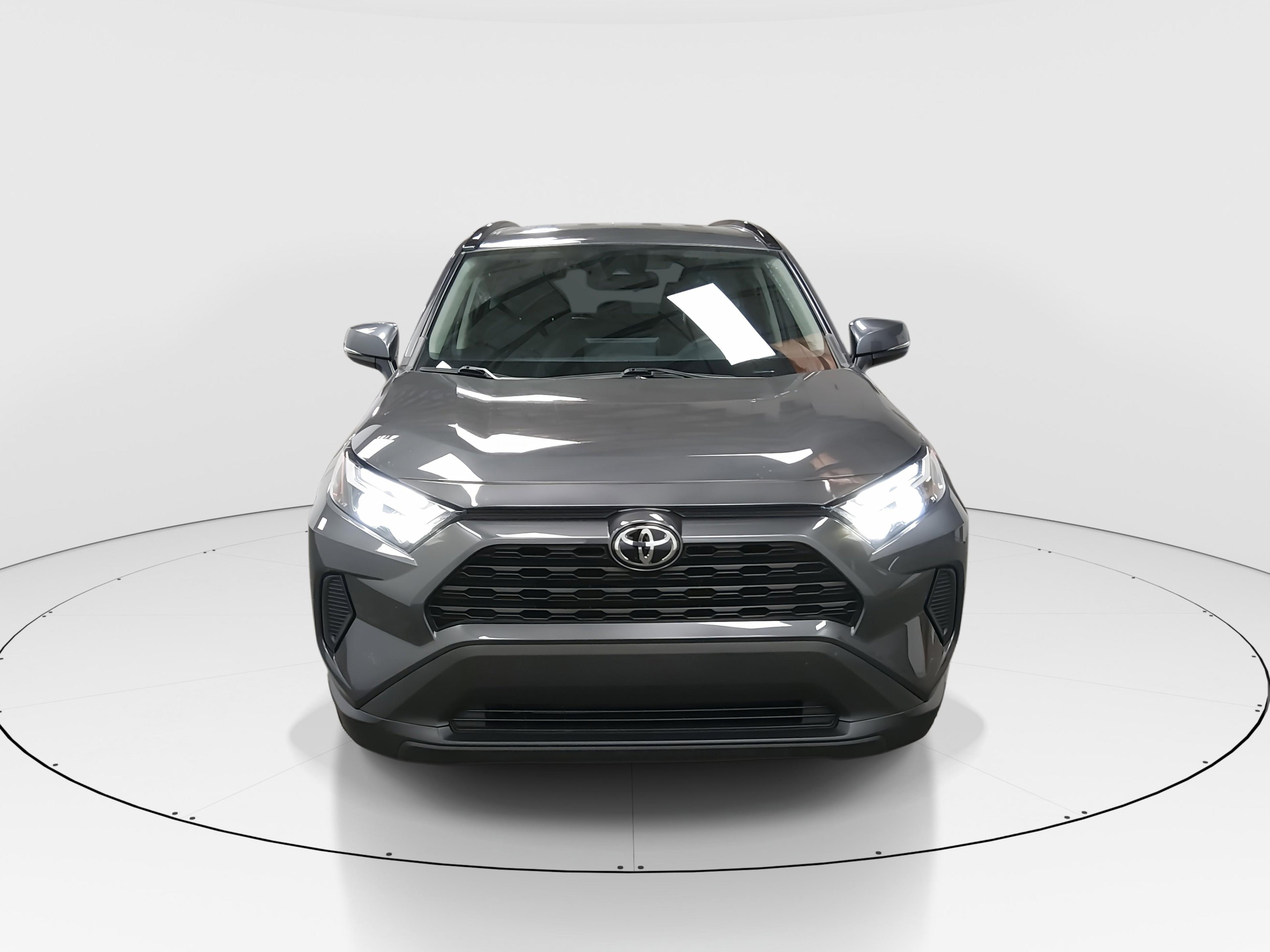 Toyota Rav4 Xle Fwd - Thumbnail 2