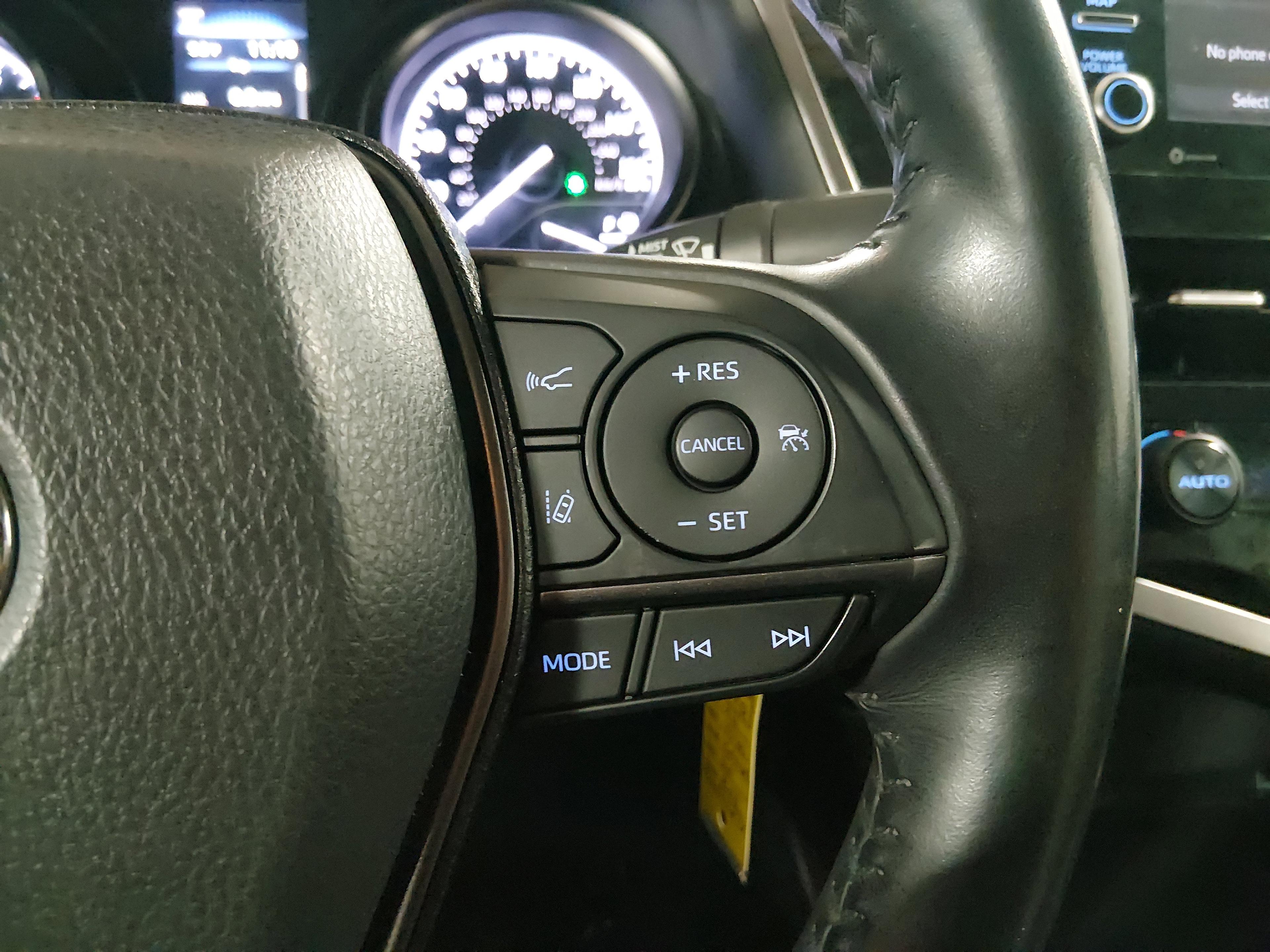 Toyota Camry Se Auto - Thumbnail 18