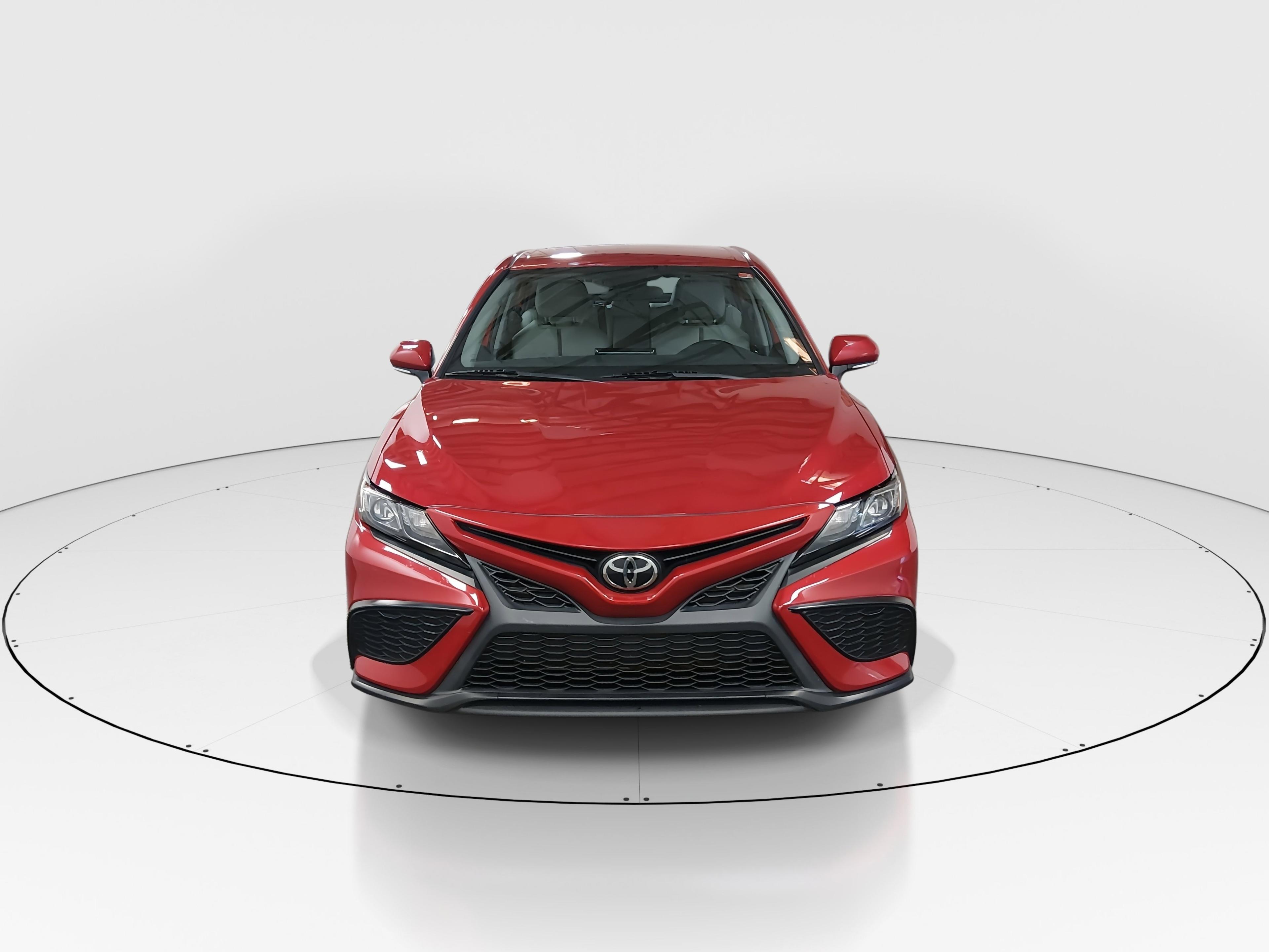 Toyota Camry Se Auto - Thumbnail 2