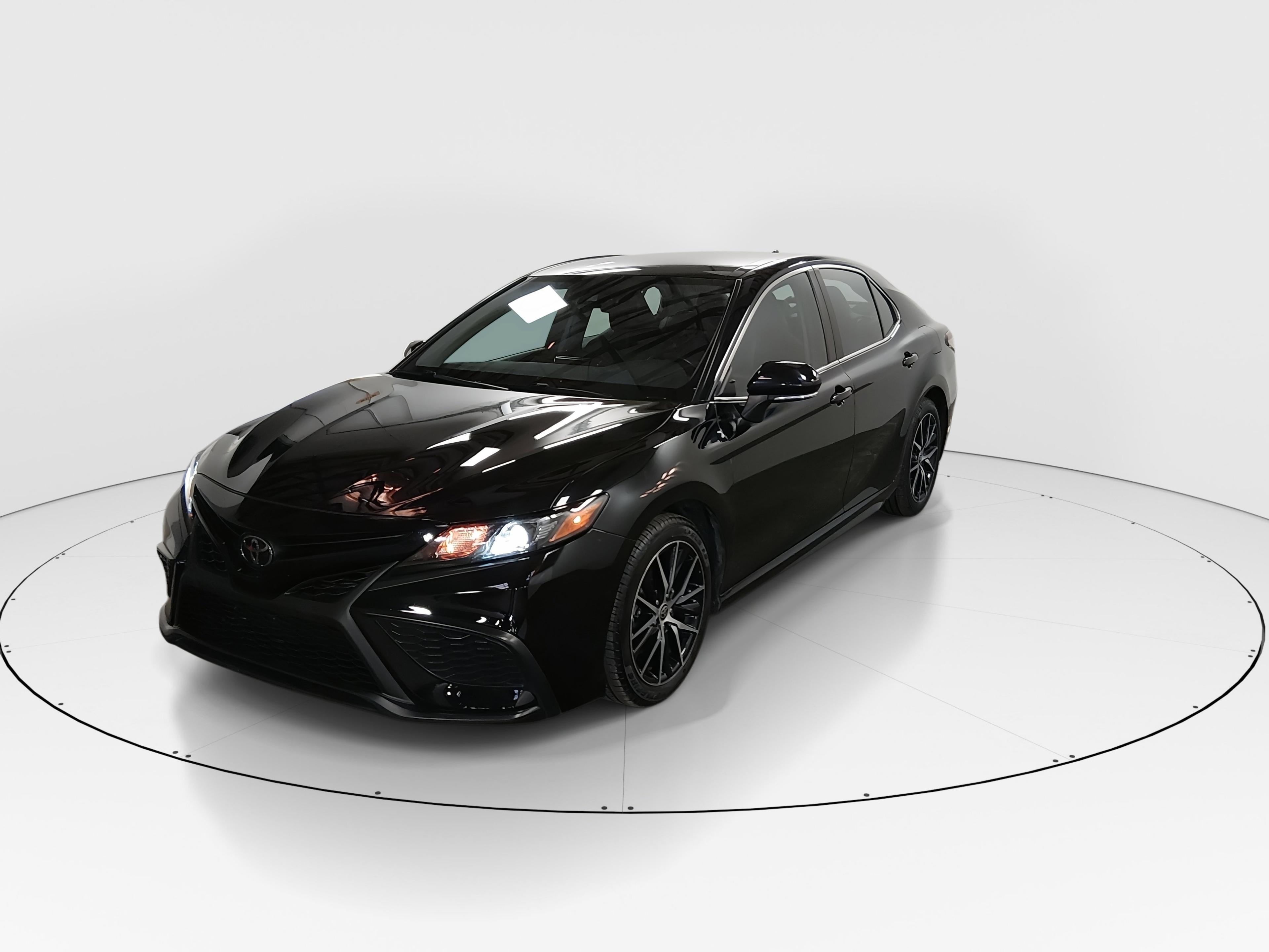 Toyota Camry Se Auto - Thumbnail 3