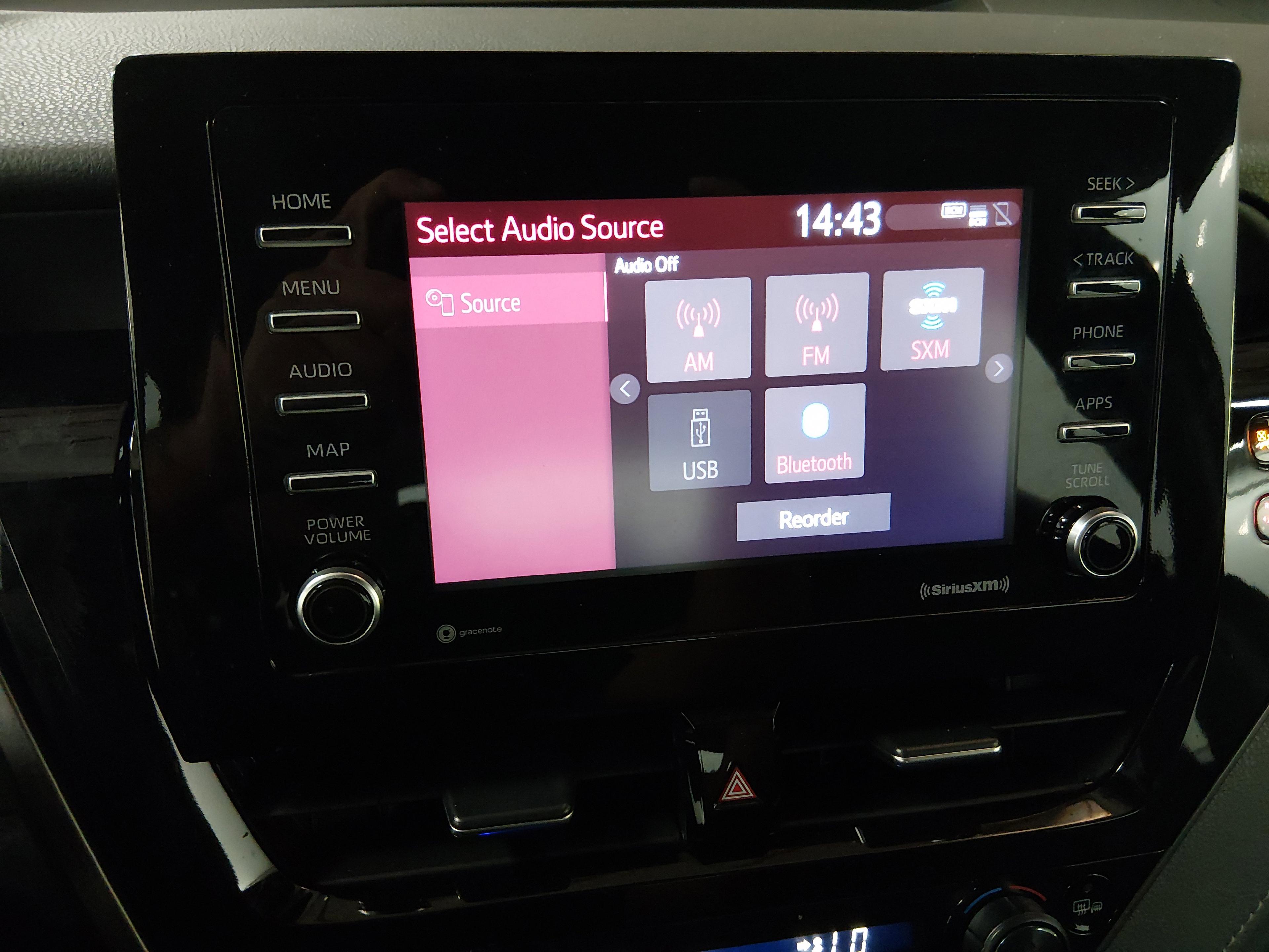 Toyota Camry Se Auto - Thumbnail 19