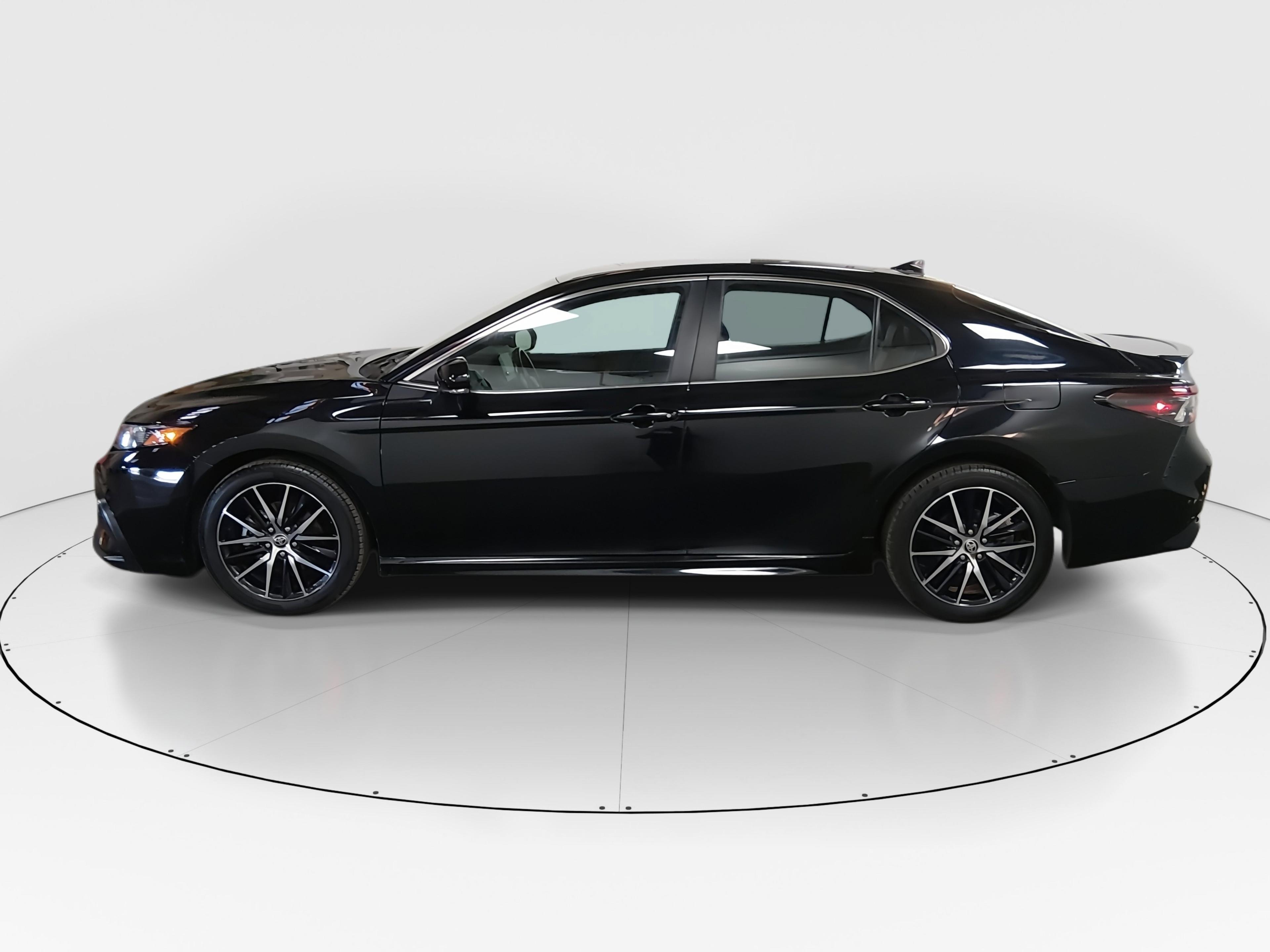 Toyota Camry Se Auto - Thumbnail 4