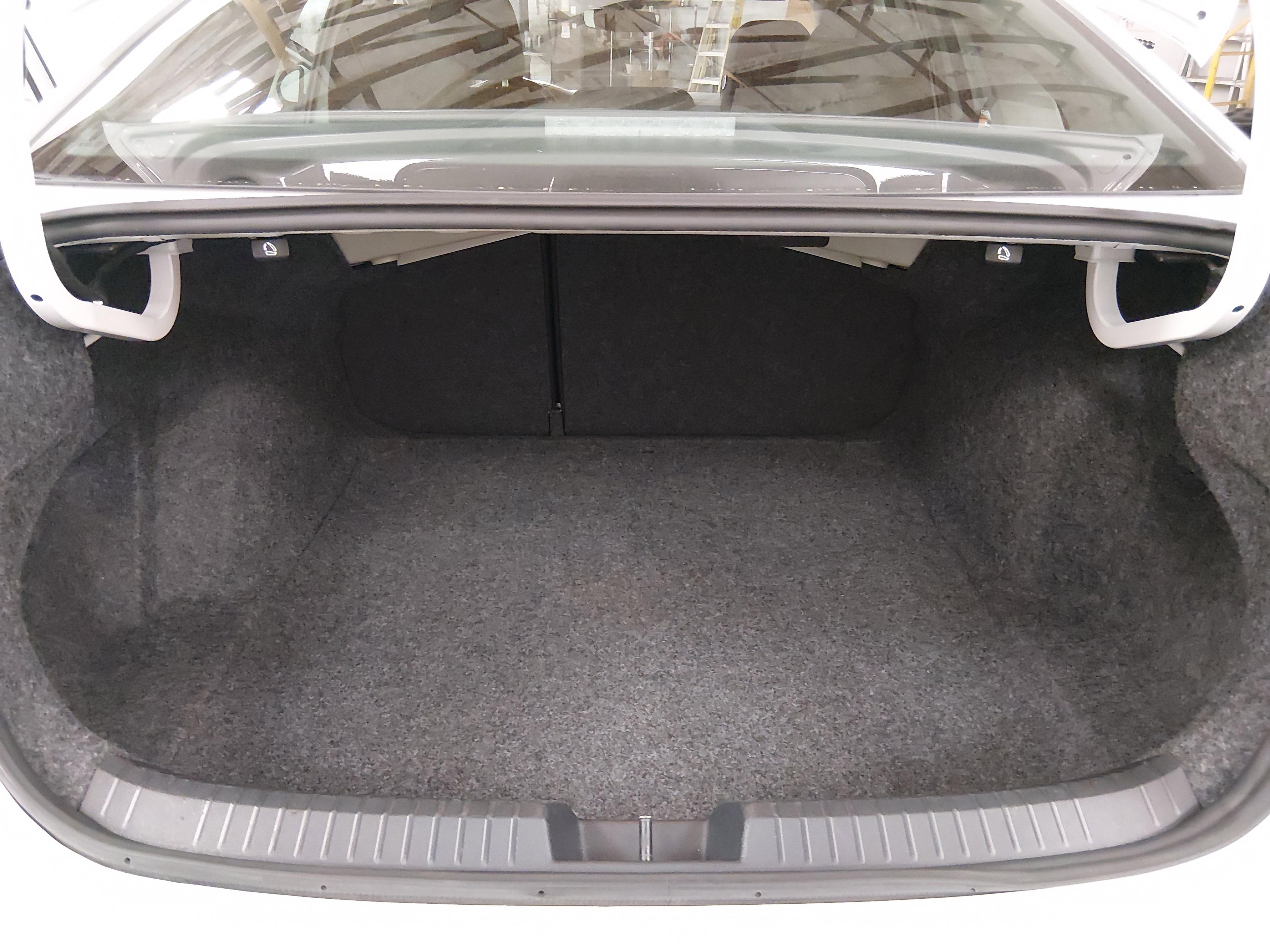 Volkswagen Jetta S Auto - Thumbnail 11