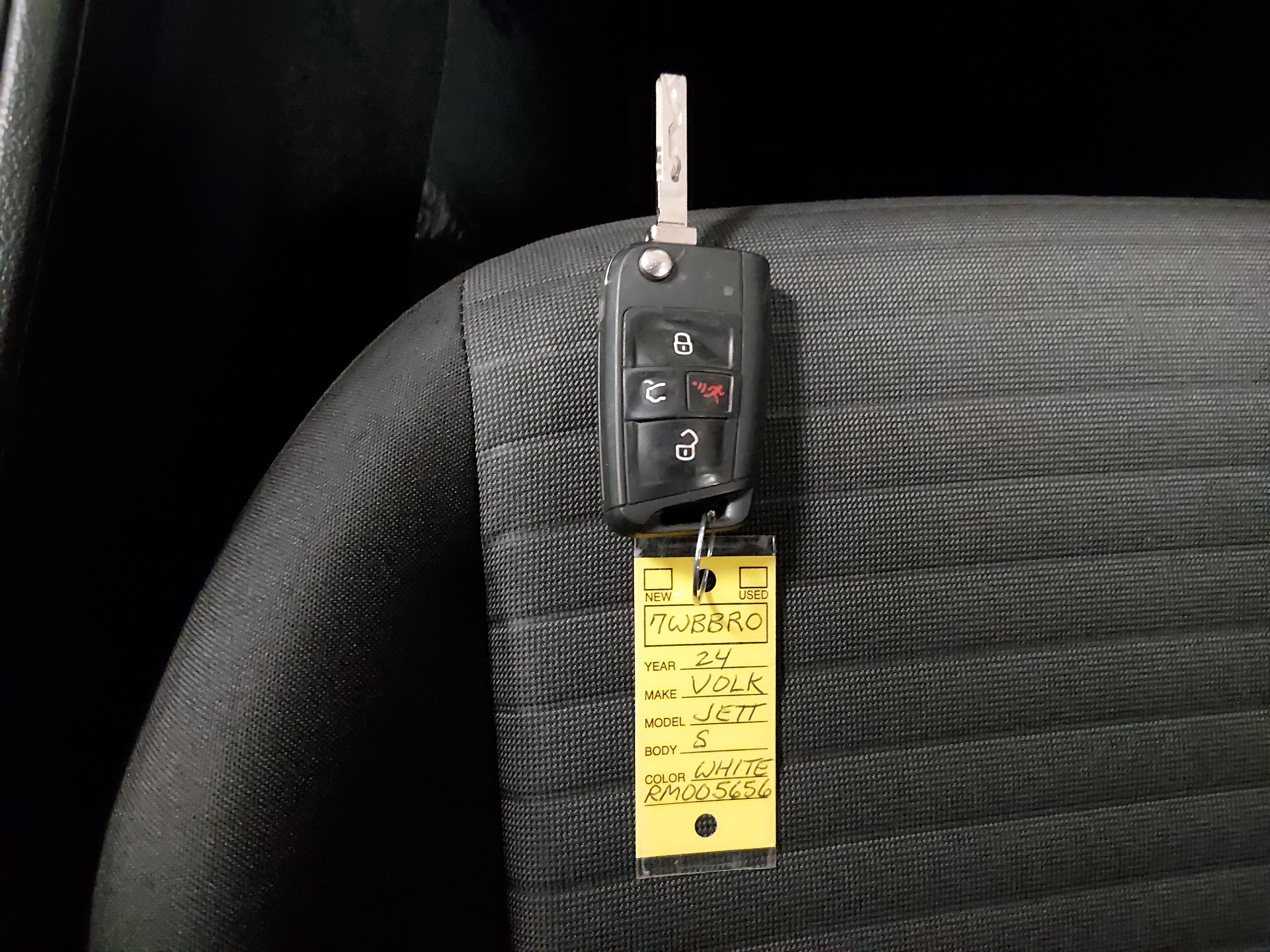 Volkswagen Jetta S Auto - Thumbnail 15