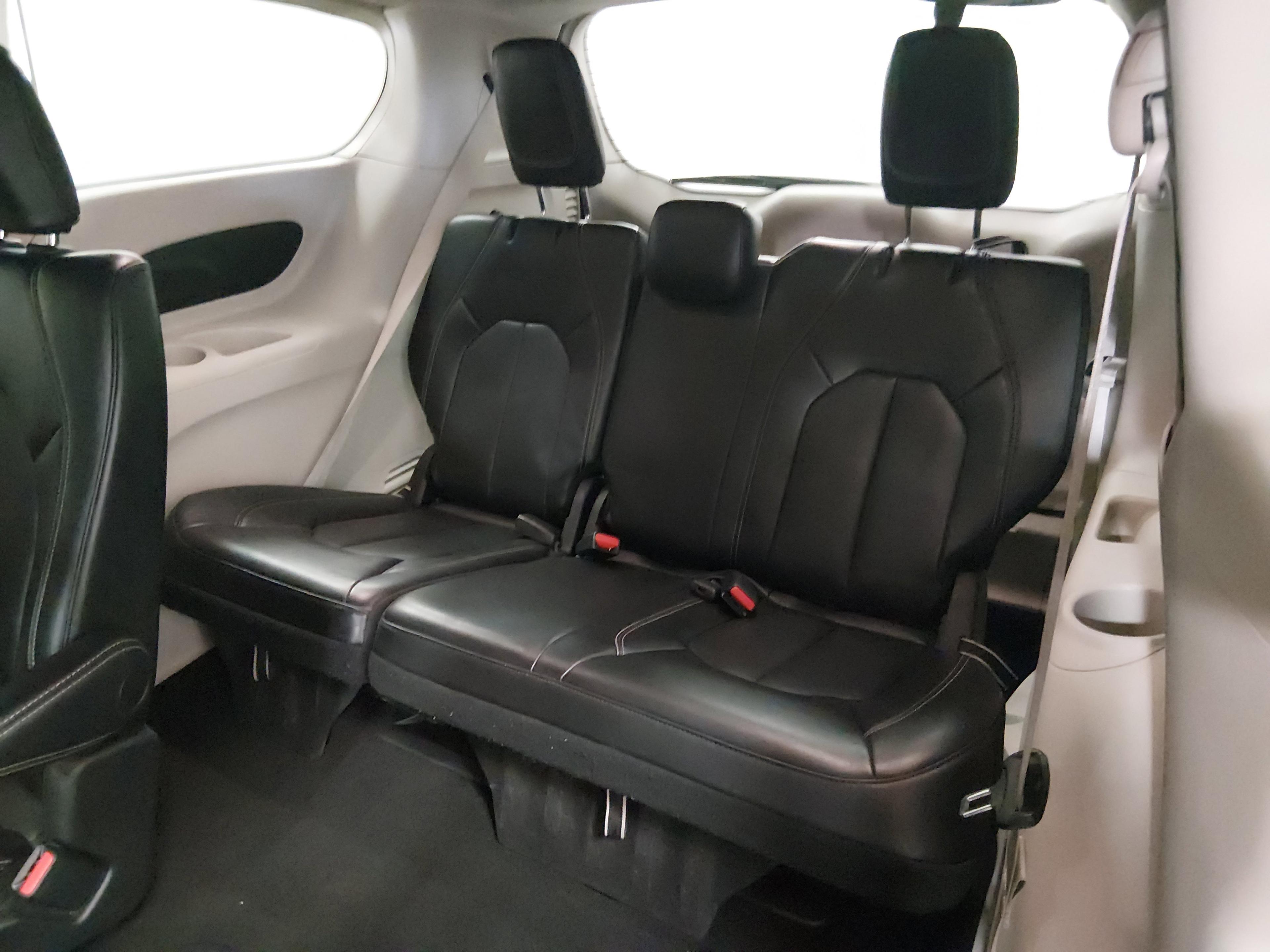 Chrysler Pacifica Touring L Fwd - Thumbnail 17