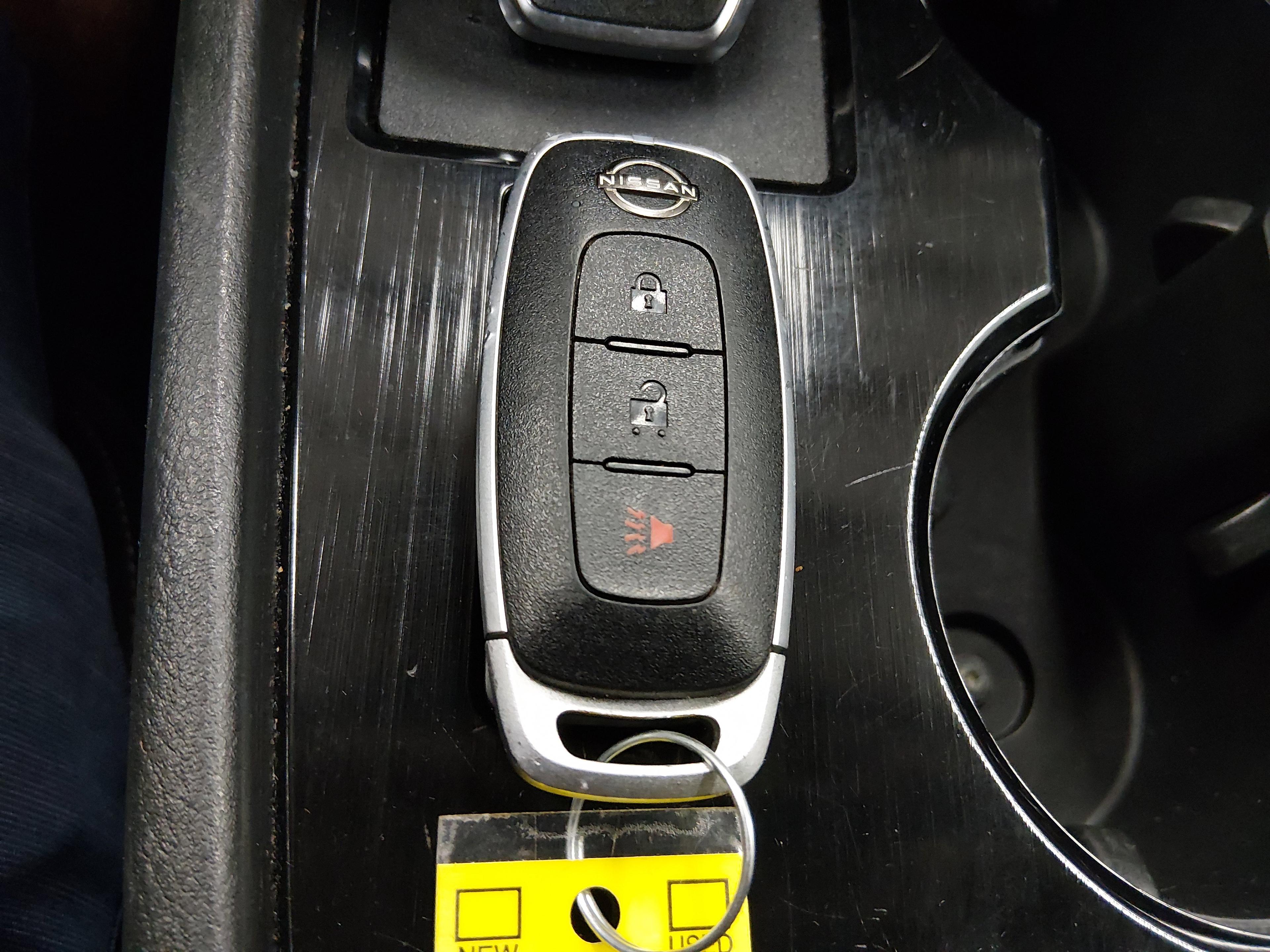 Nissan Rogue Awd S - Thumbnail 15