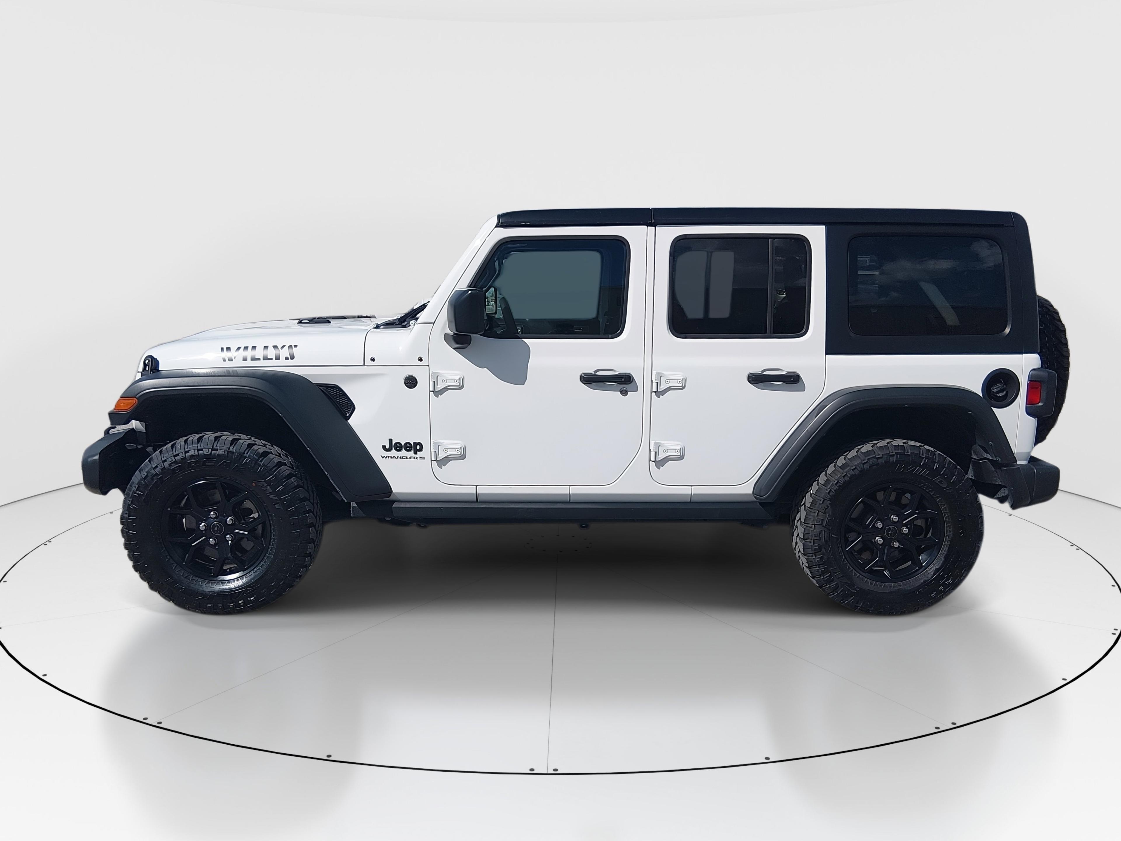 Jeep Wrangler Willys 4 Door 4X4 - Thumbnail 4