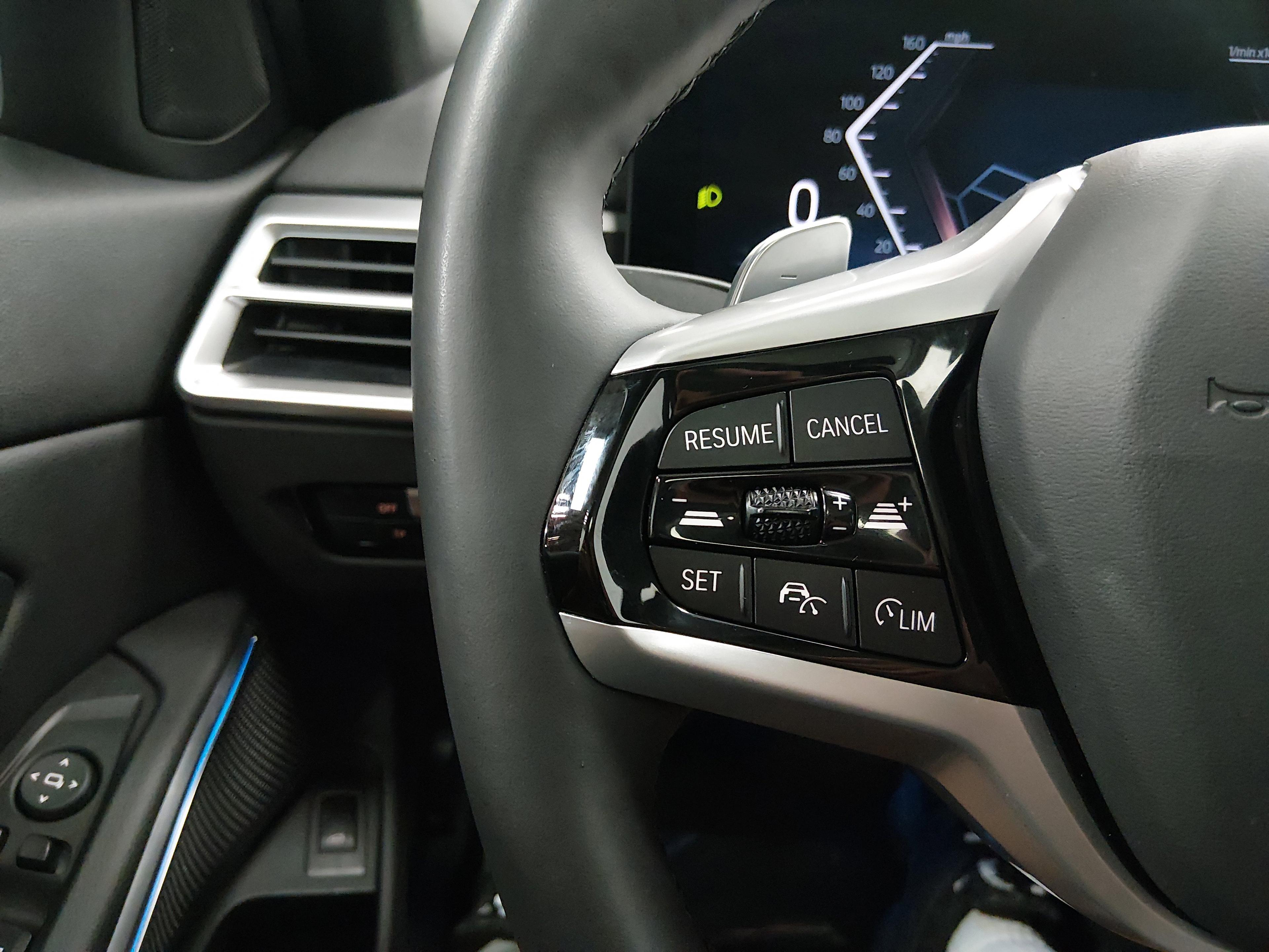 BMW 3 Series 330I Sedan - Thumbnail 12