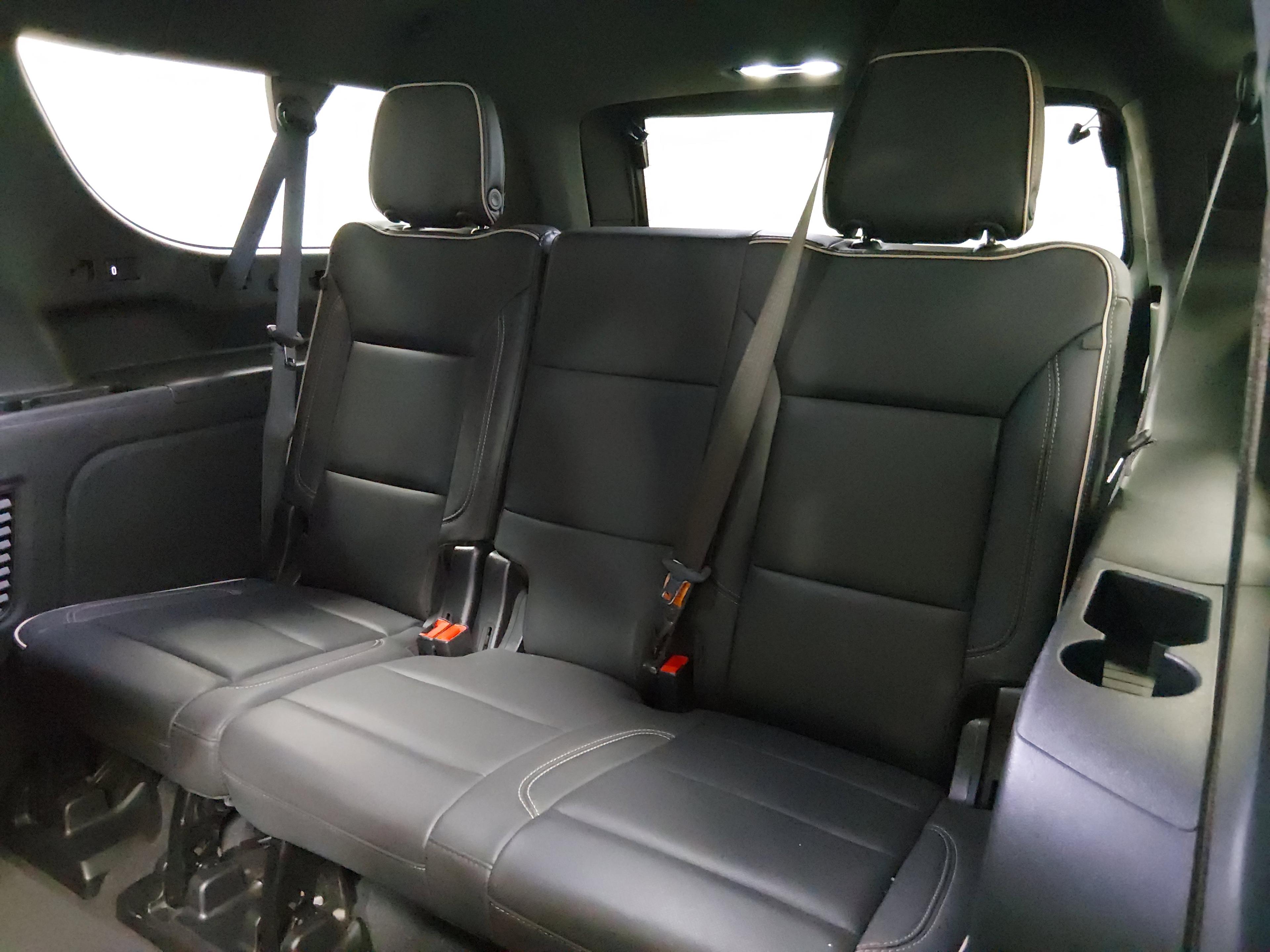 Chevrolet Suburban 2Wd 4Dr Premier - Thumbnail 18