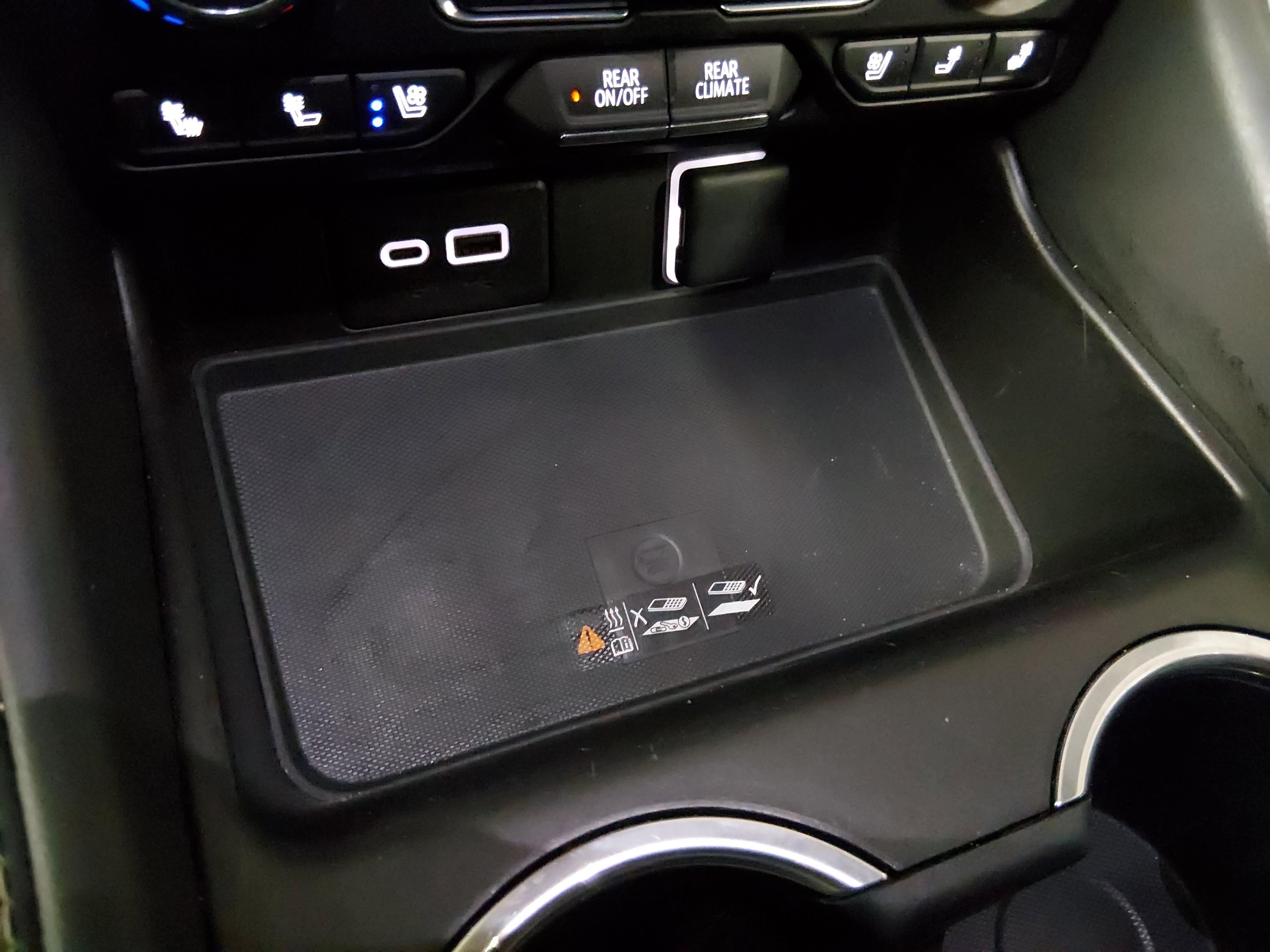 Chevrolet Suburban 2Wd 4Dr Premier - Thumbnail 20