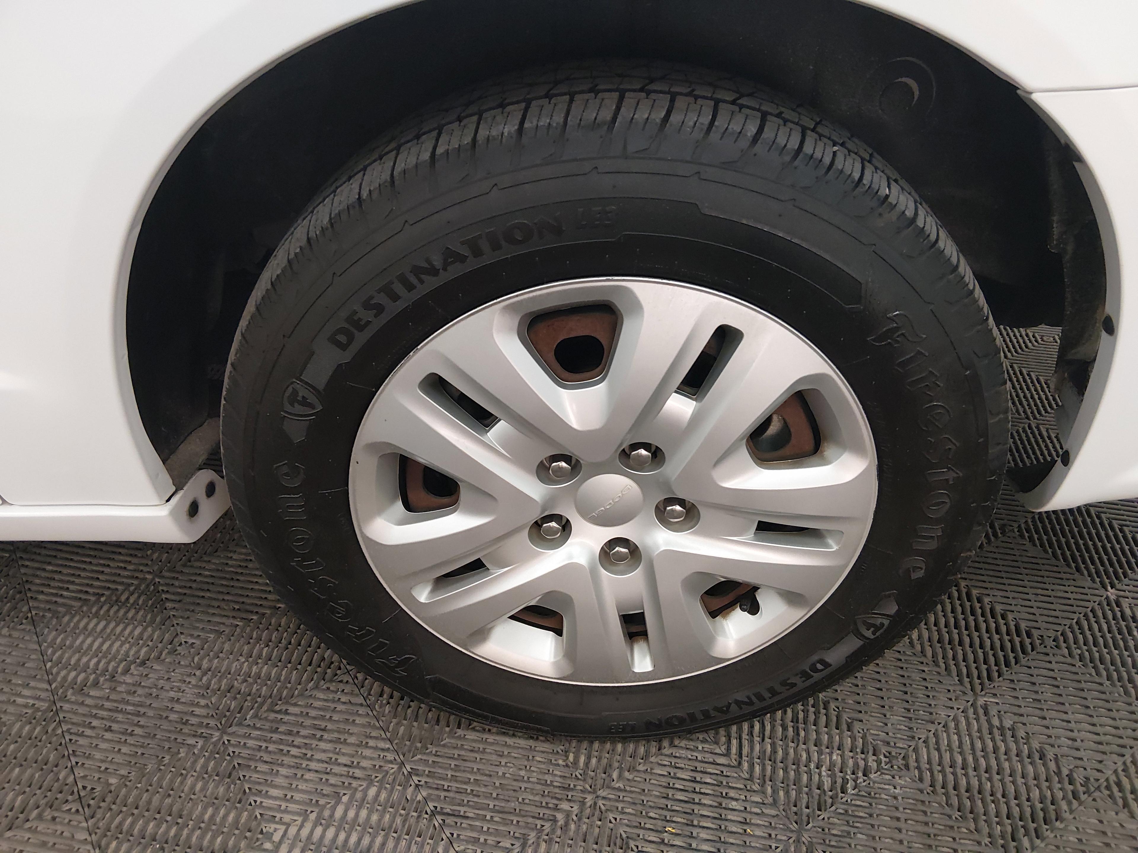 Dodge Grand Caravan - Thumbnail 10