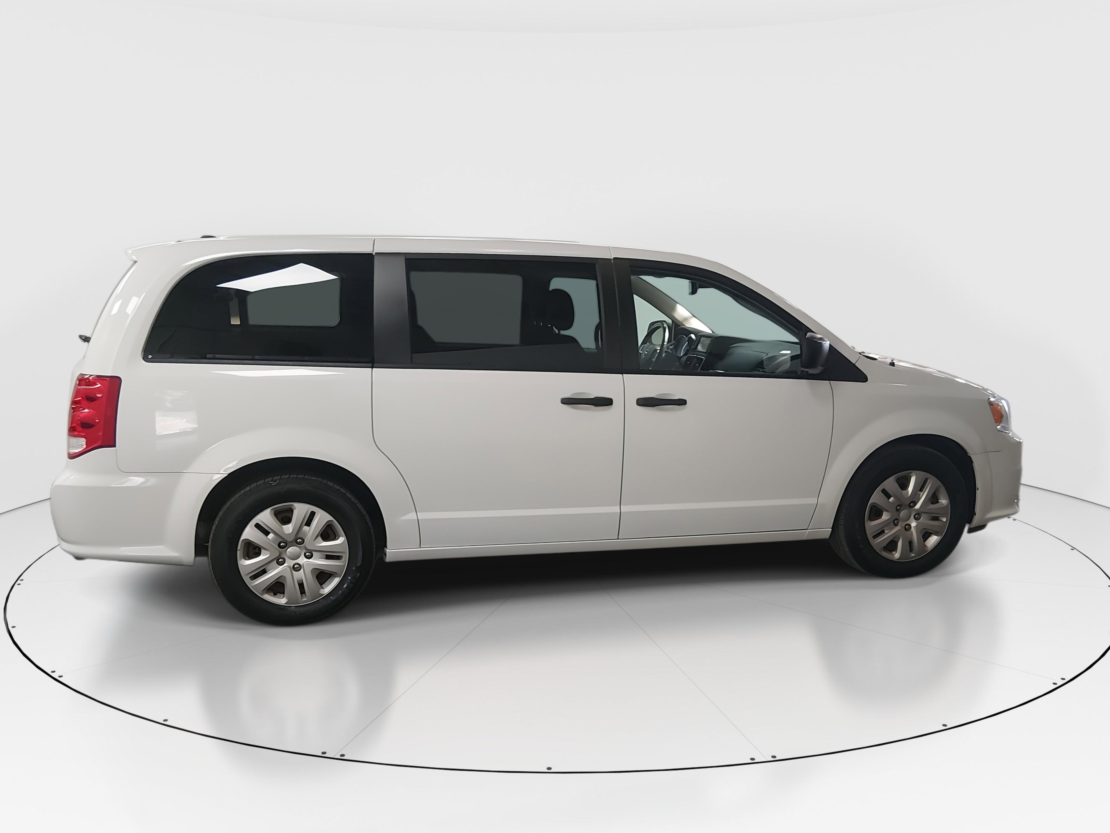 Dodge Grand Caravan - Thumbnail 8