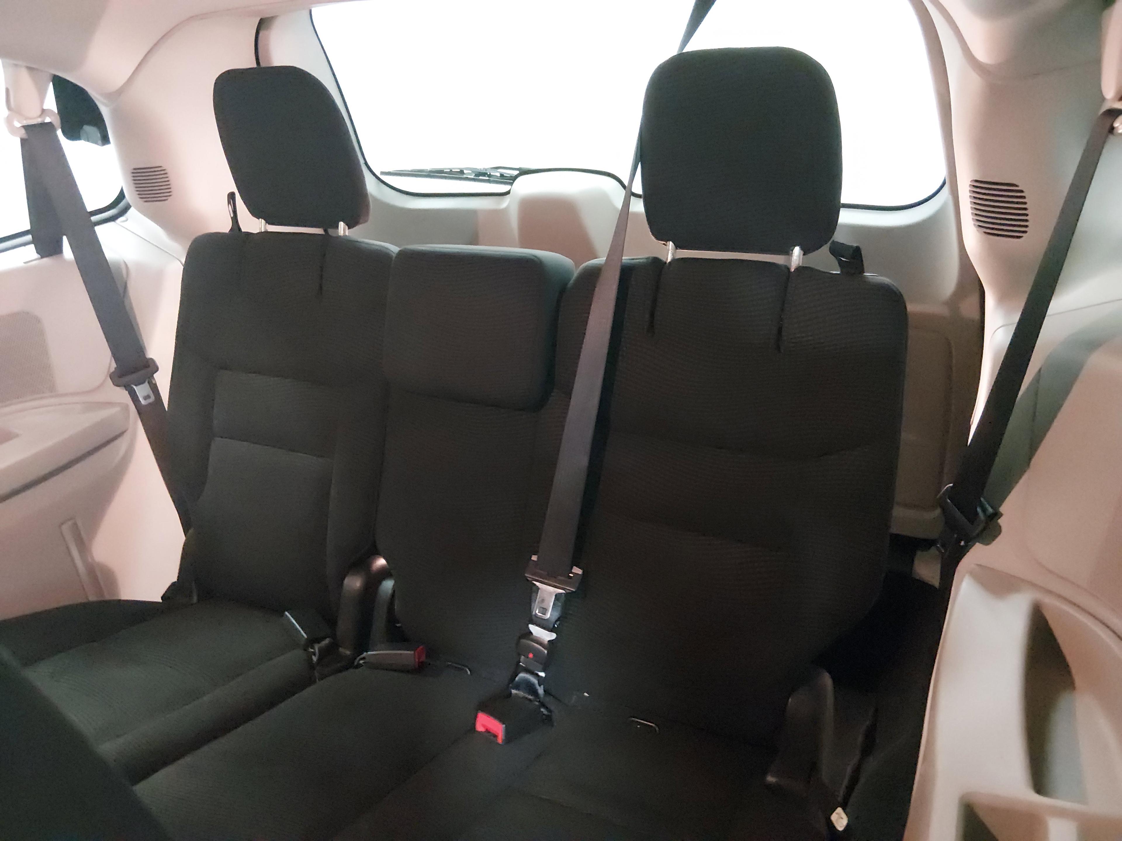 Dodge Grand Caravan - Thumbnail 17