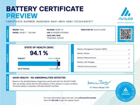 Tesla Model Y Long Range - Thumbnail 4