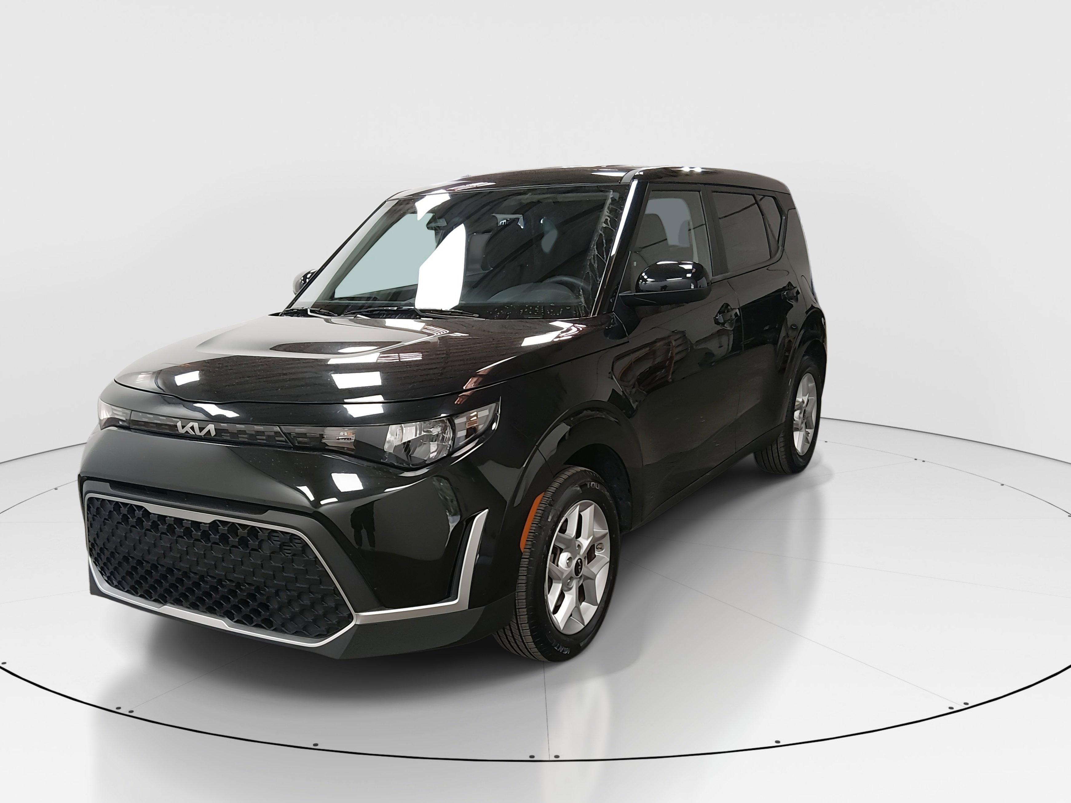 Kia Soul Lx Fwd - Thumbnail 3