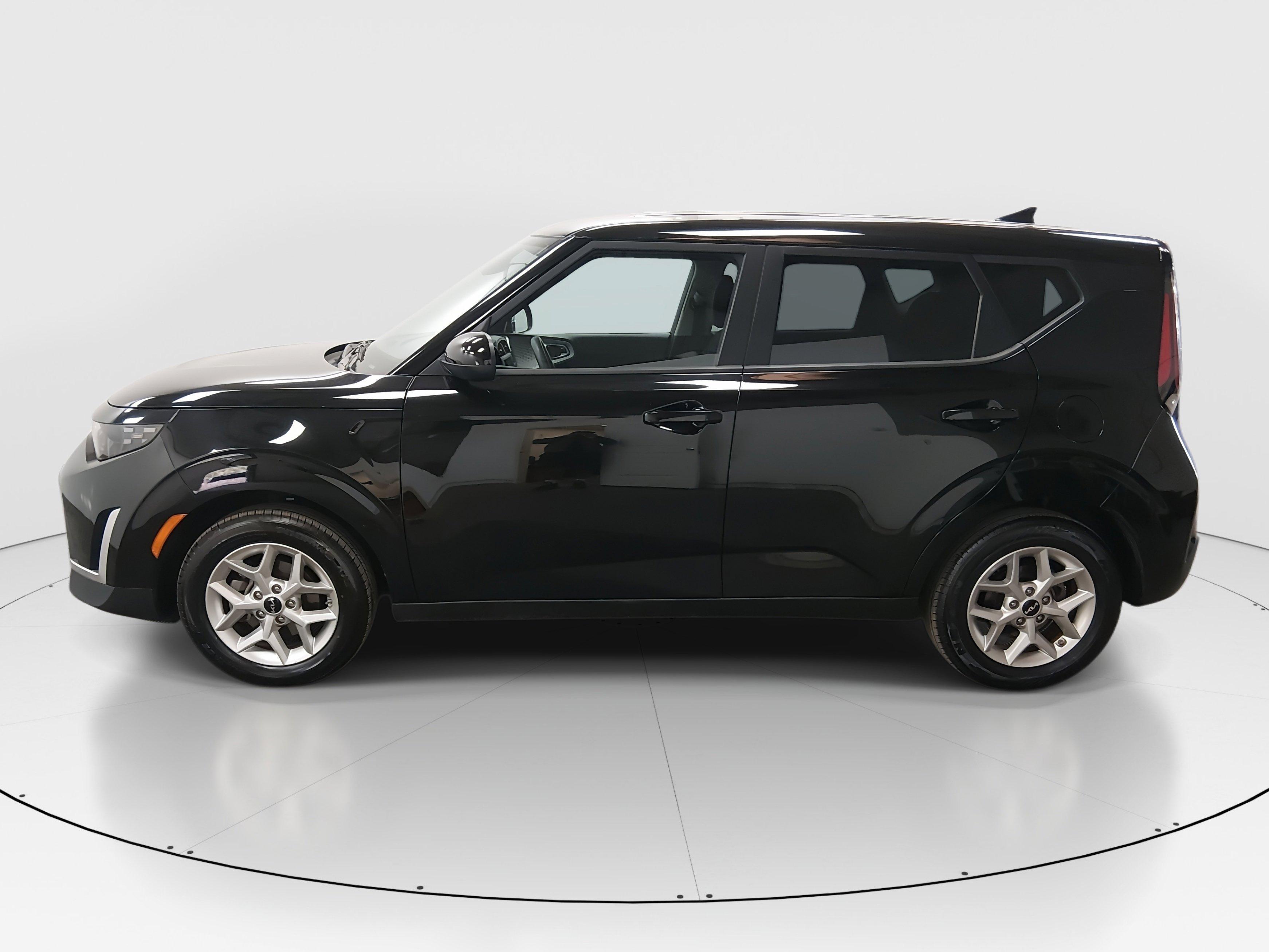 Kia Soul Lx Fwd - Thumbnail 4