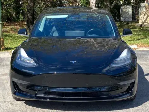 Tesla Model 3 Performance - Thumbnail 4