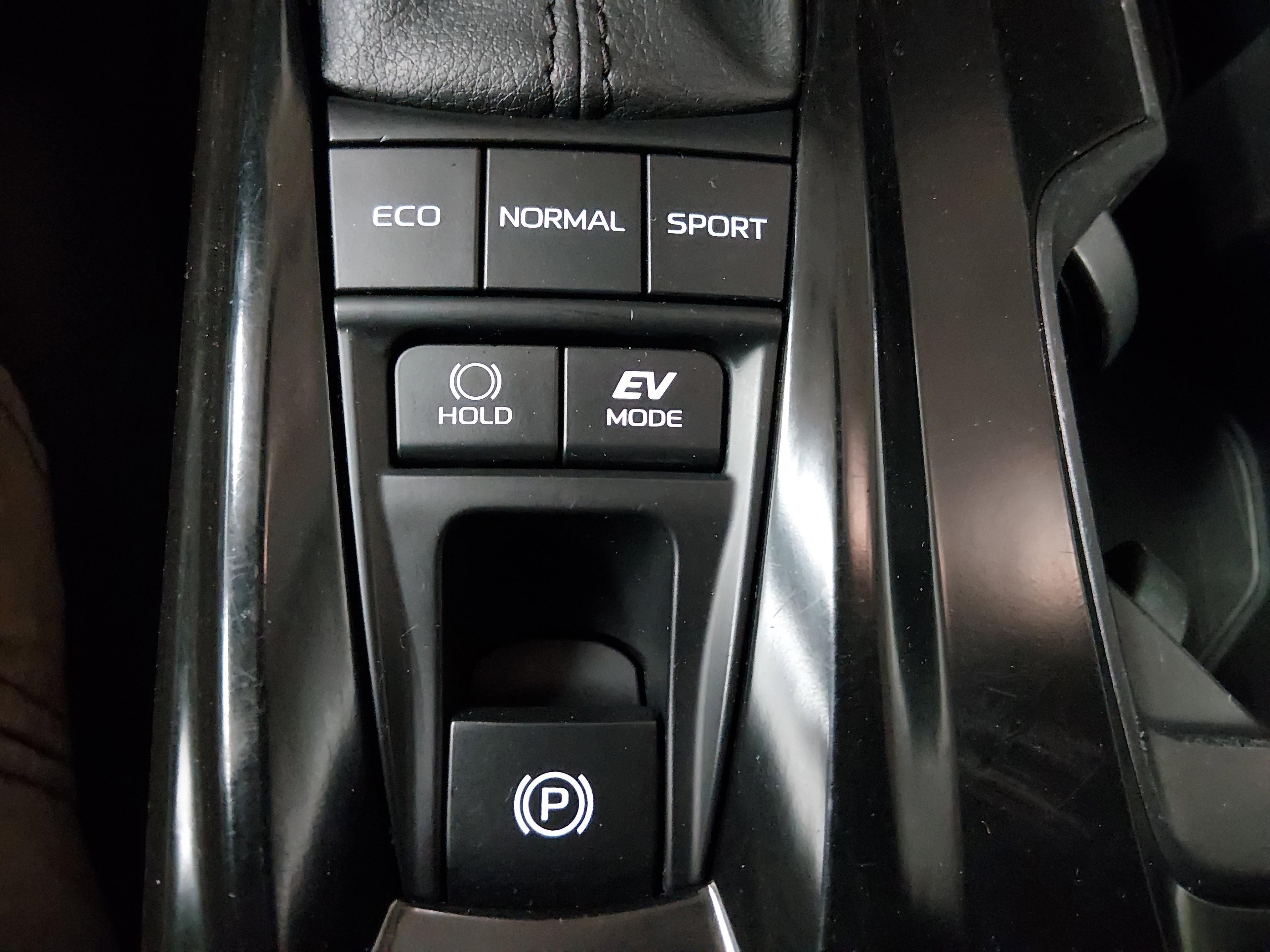 Toyota Camry Le - Thumbnail 17