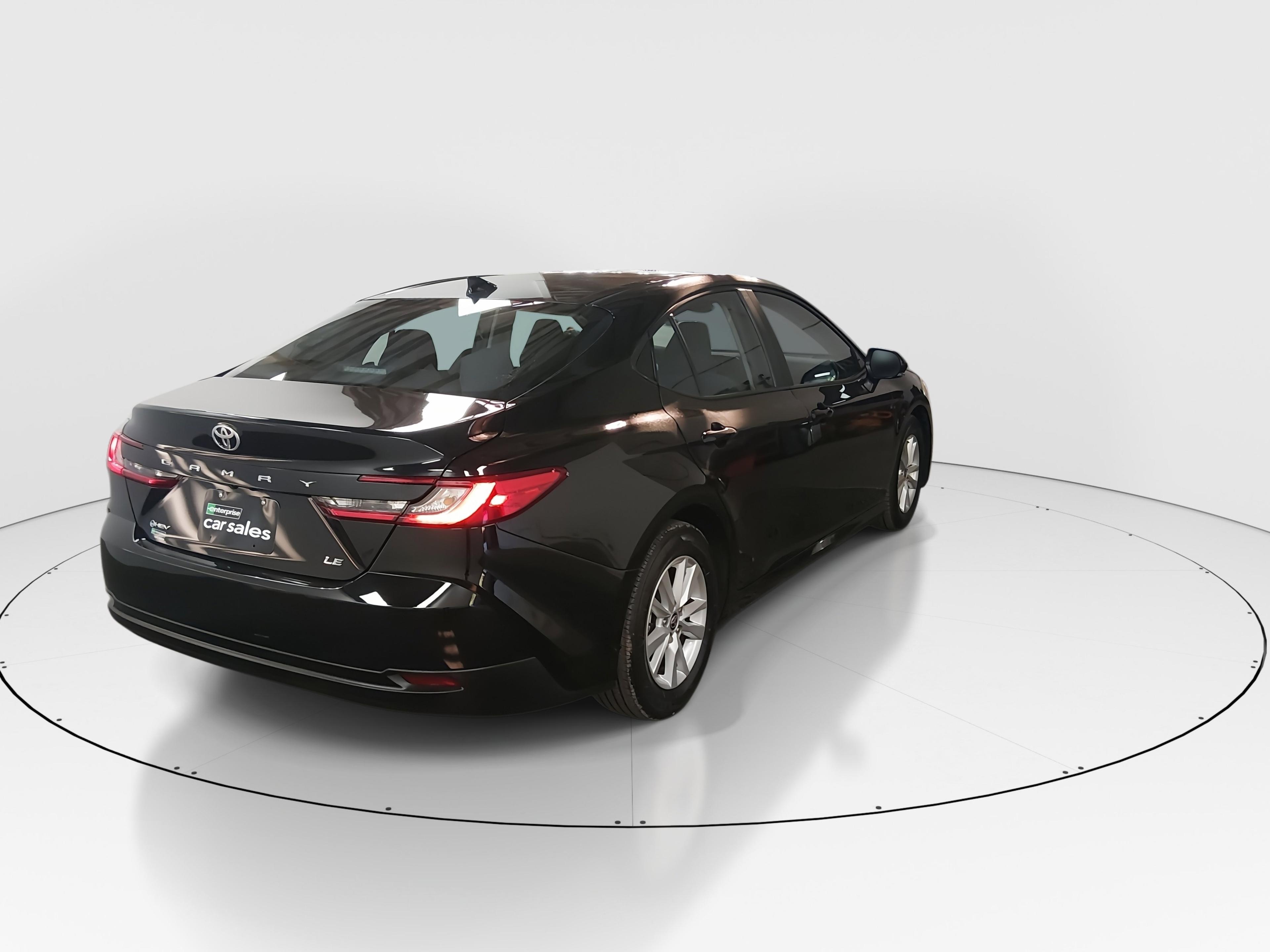 Toyota Camry Le - Thumbnail 7