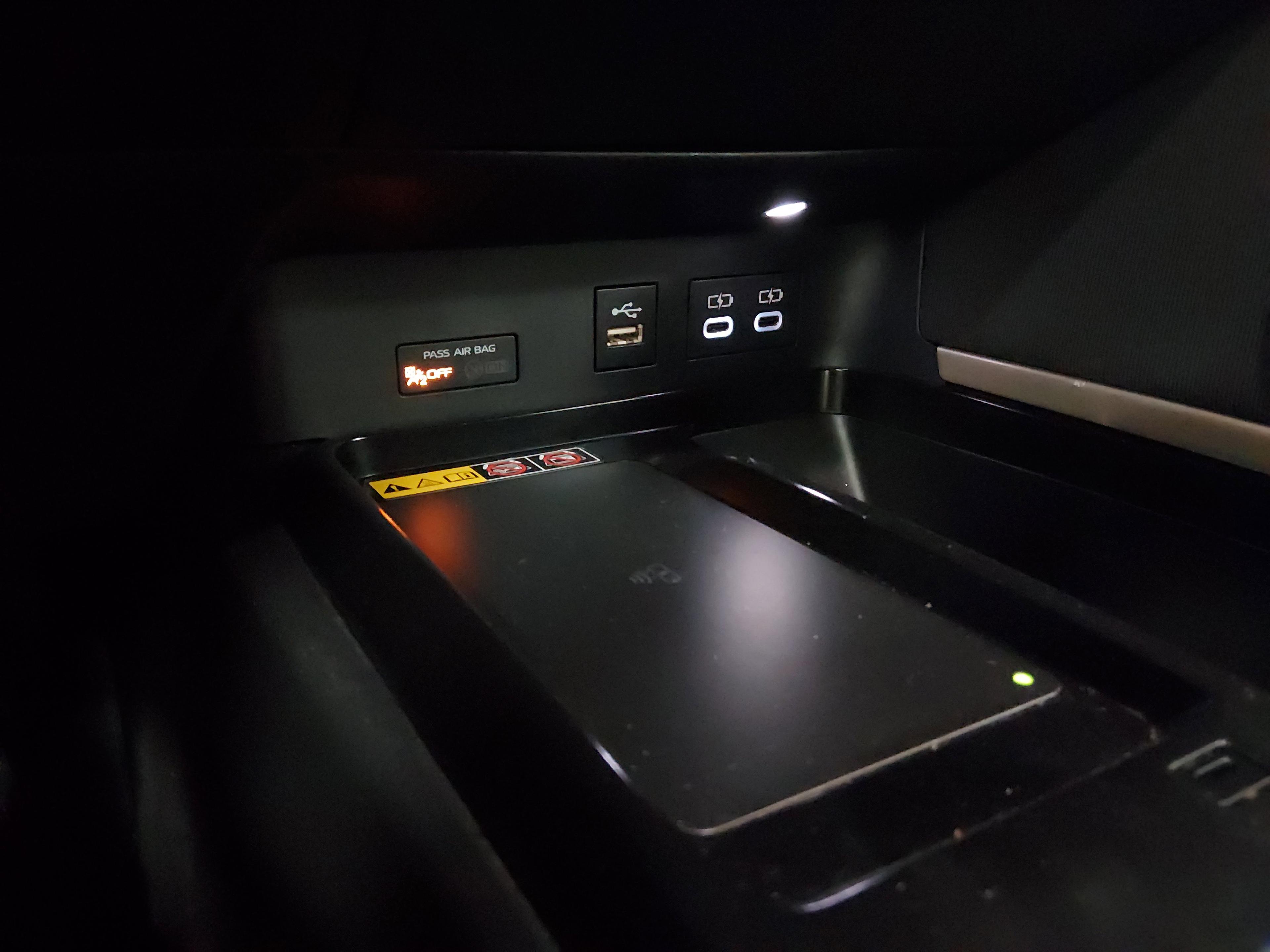 Toyota Camry Le - Thumbnail 18