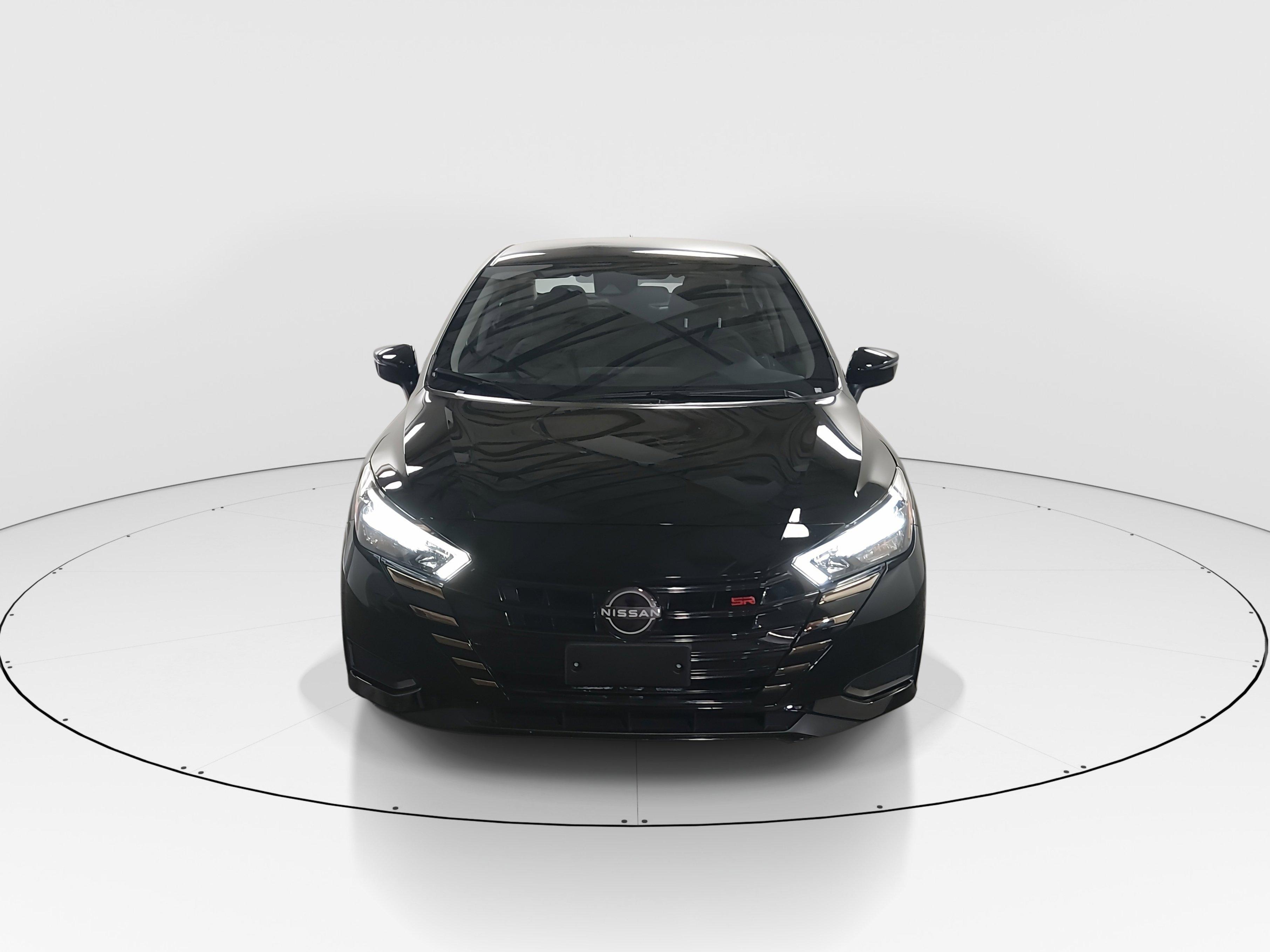 Nissan Versa Sr Cvt - Thumbnail 2