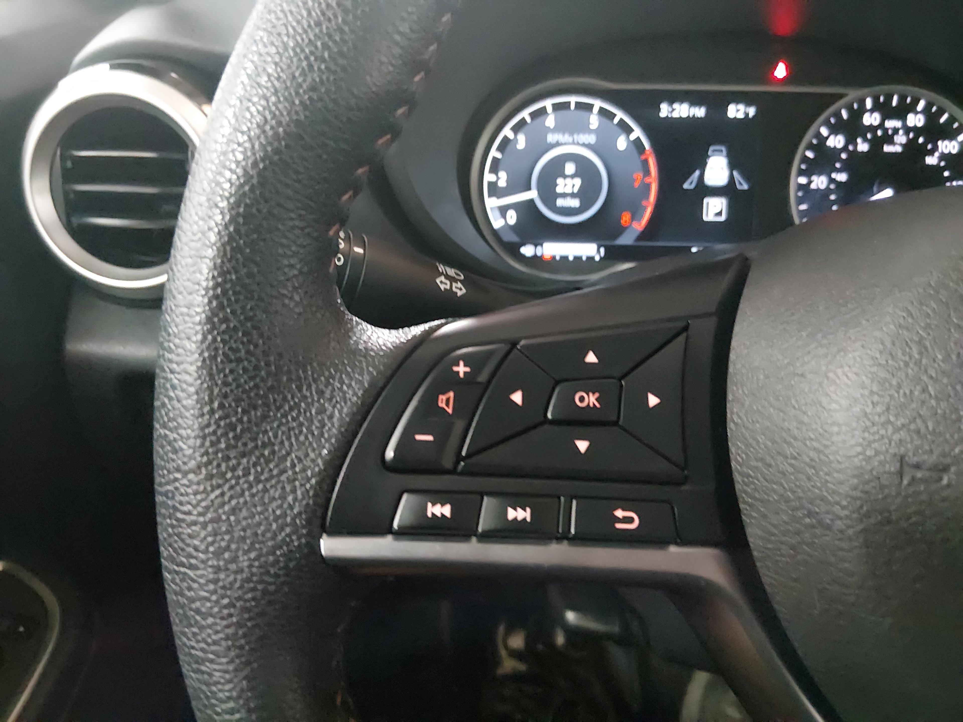 Nissan Versa Sr Cvt - Thumbnail 12