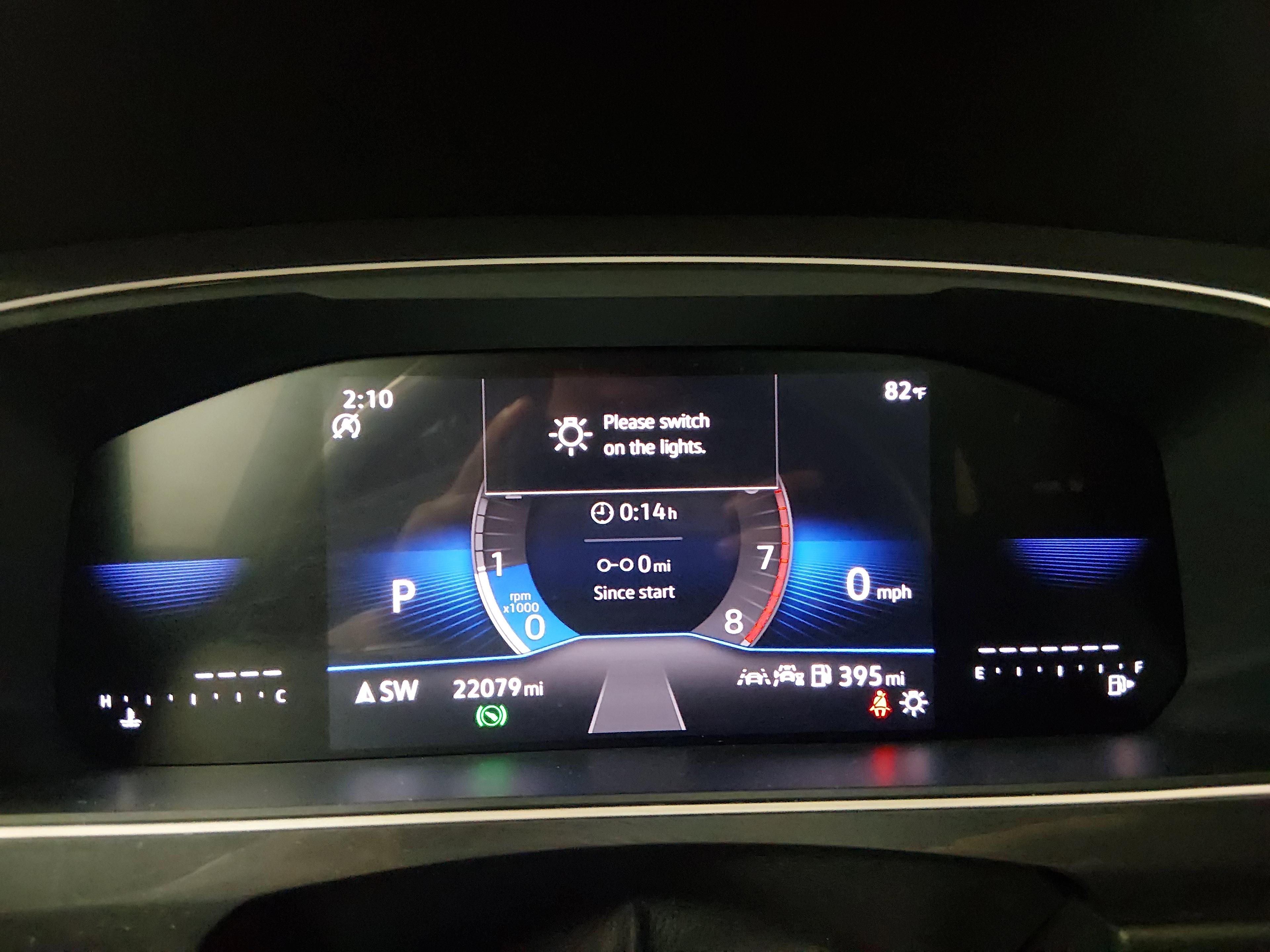 Volkswagen Tiguan 2.0T Wolfsburg Edition Fwd - Thumbnail 14