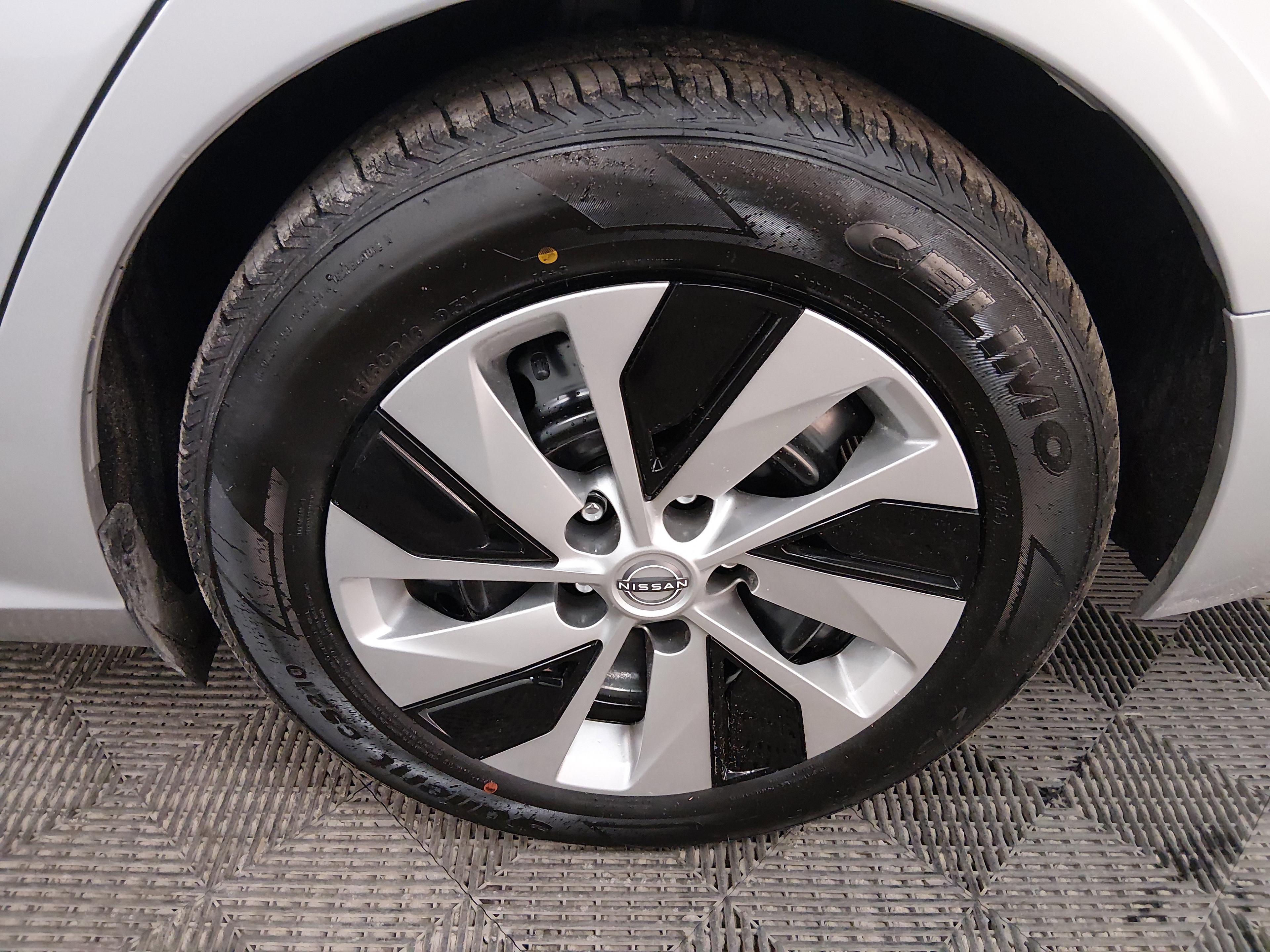 Nissan Altima 2.5 S Sedan - Thumbnail 10