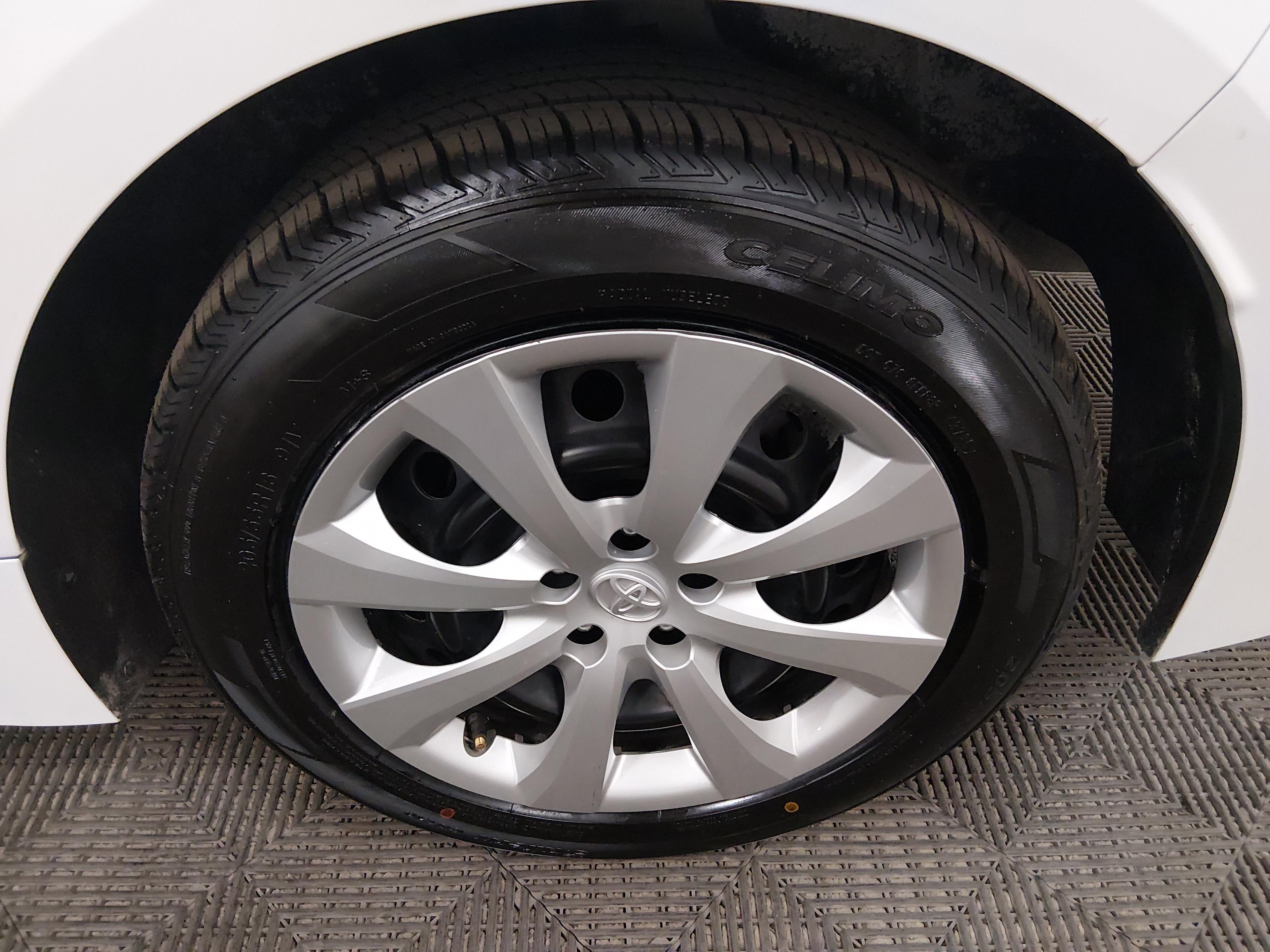 Toyota Corolla Le Cvt - Thumbnail 10