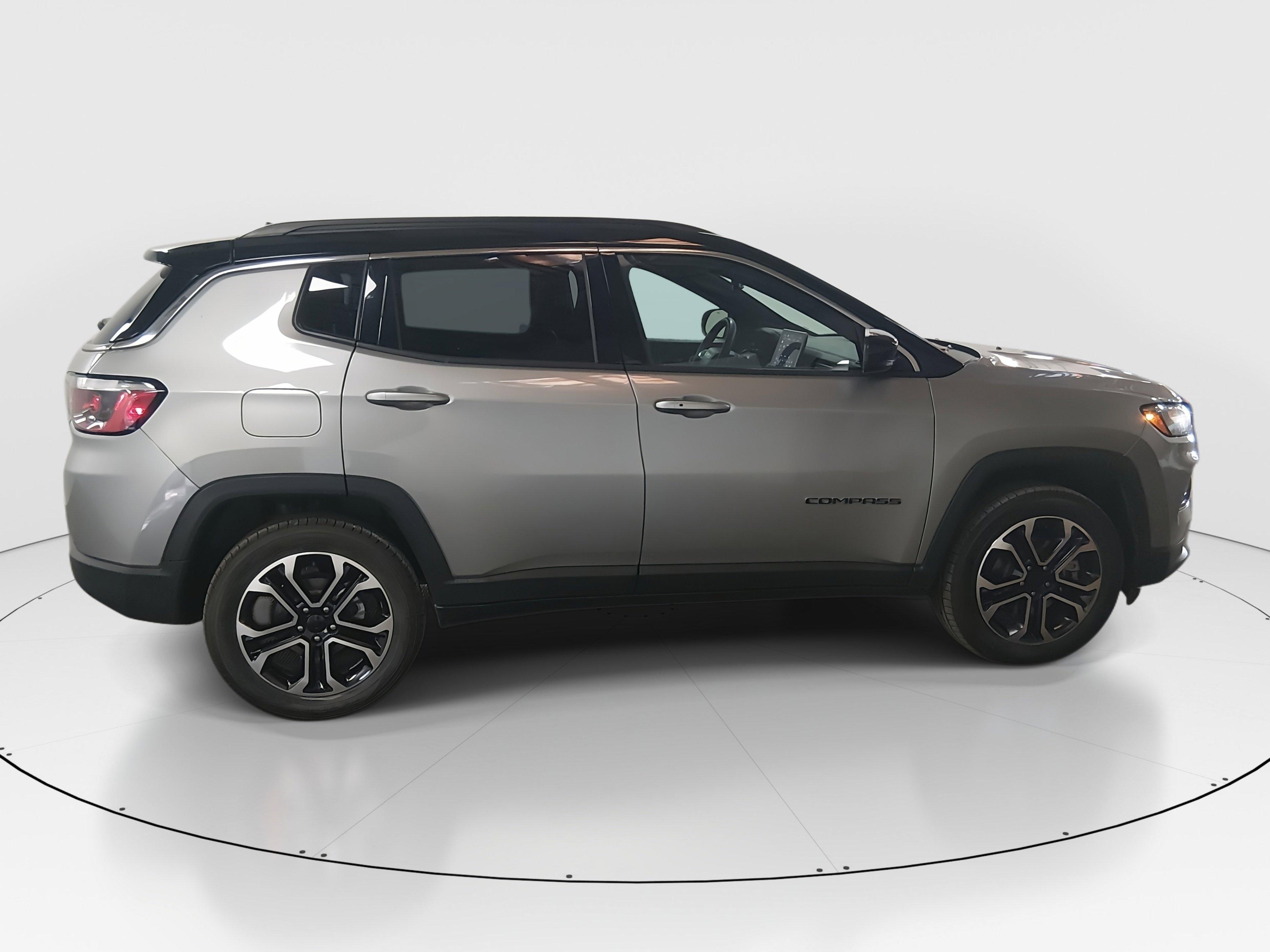 Jeep Compass Limited 4X4 - Thumbnail 8