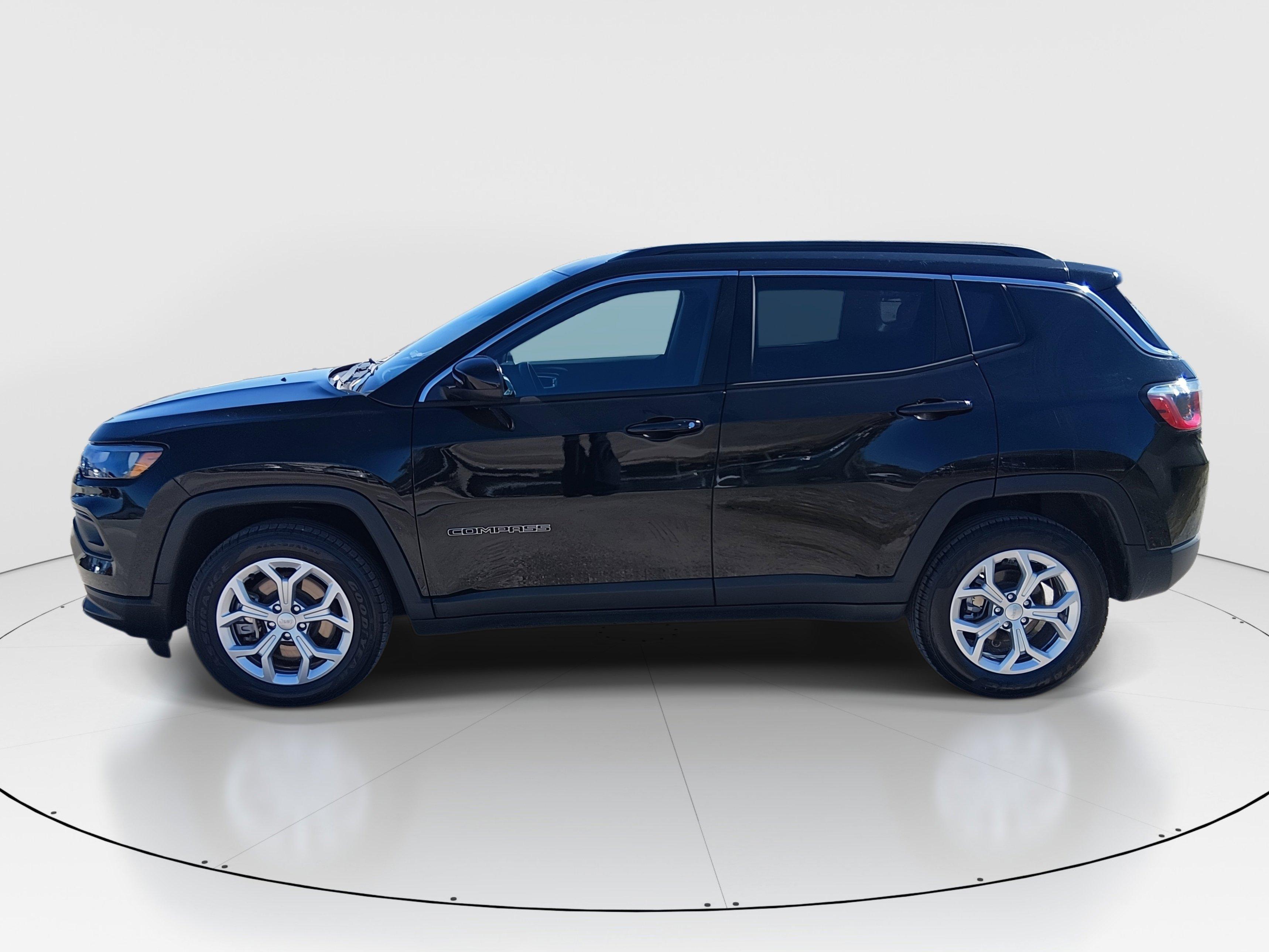 Jeep Compass Latitude 4X4 - Thumbnail 4