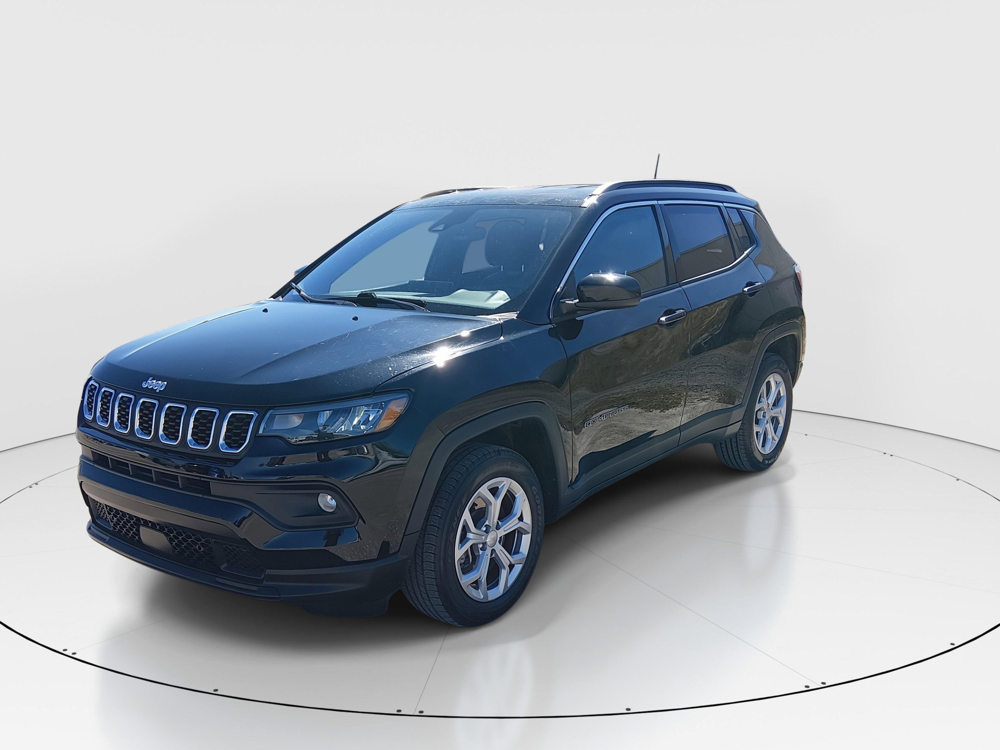 Jeep Compass Latitude 4X4 - Thumbnail 3