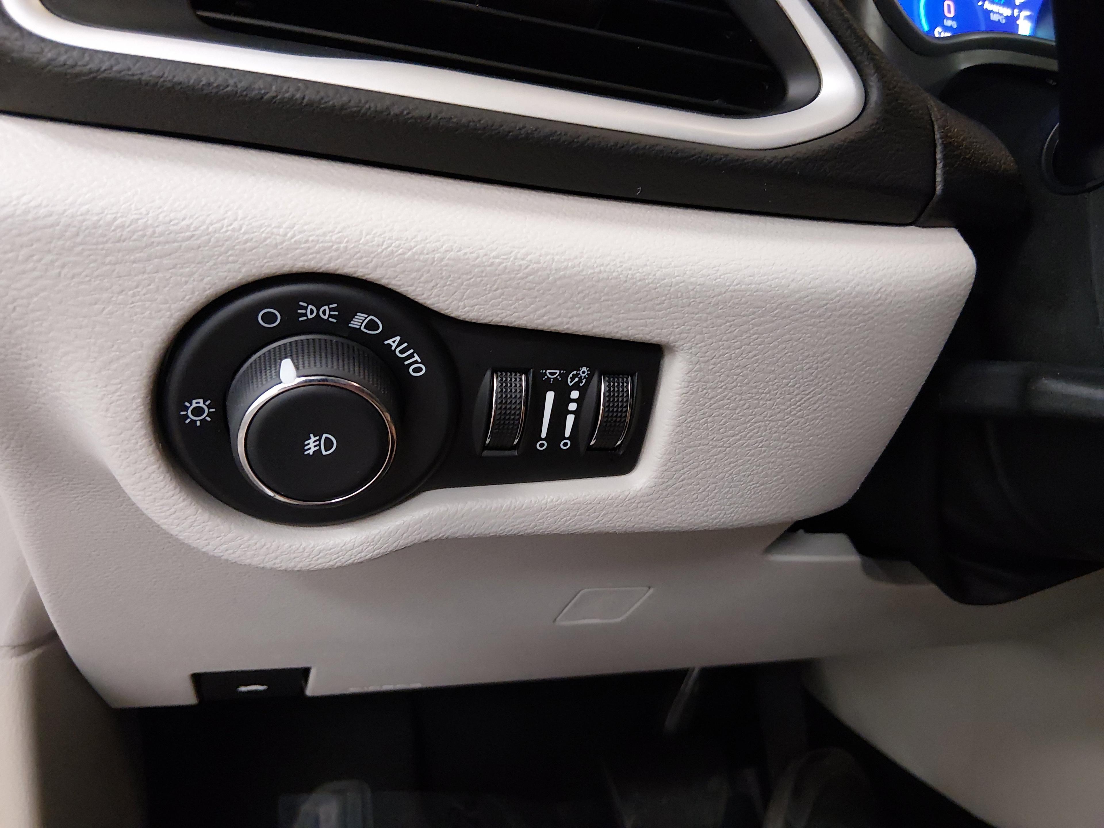 Chrysler Pacifica Touring L Fwd - Thumbnail 13