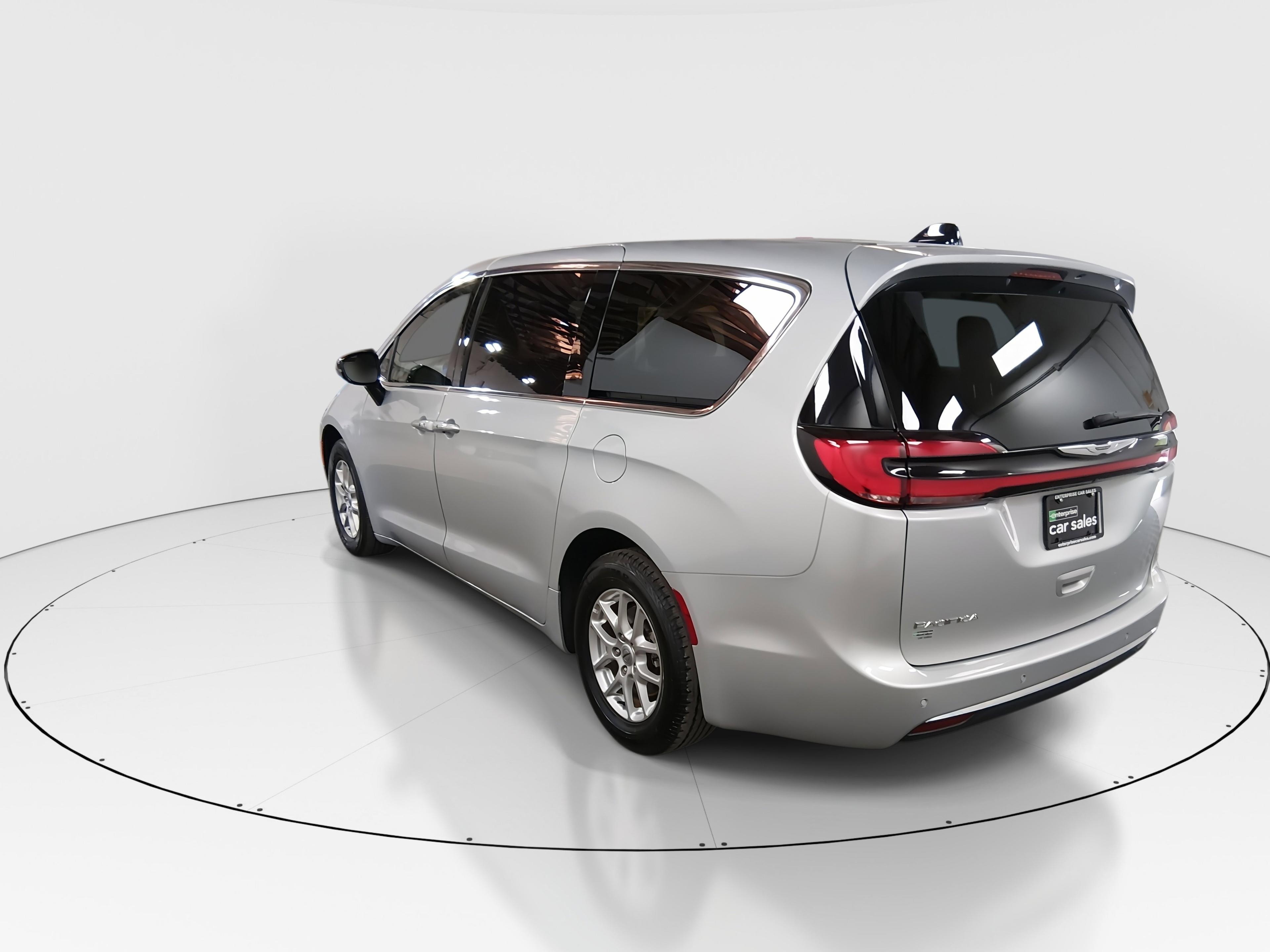 Chrysler Pacifica Touring L Fwd - Thumbnail 5