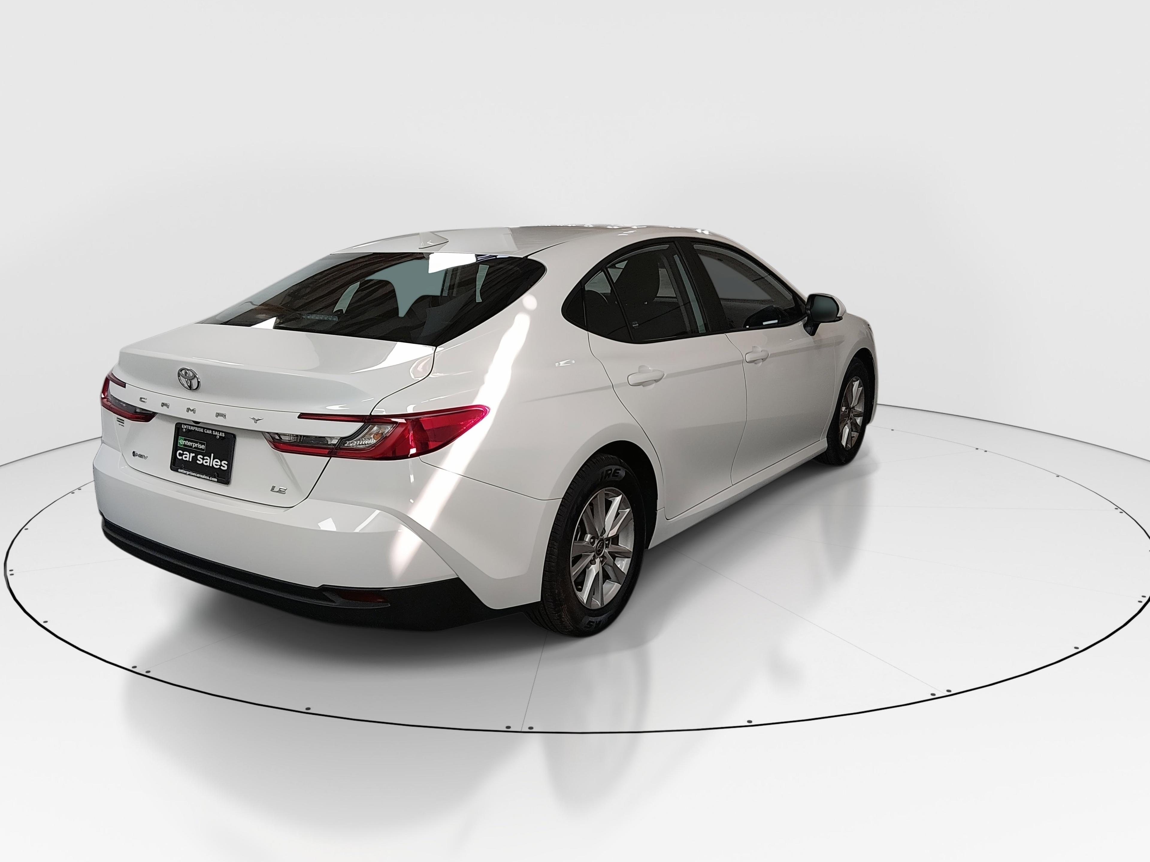 Toyota Camry Le - Thumbnail 7