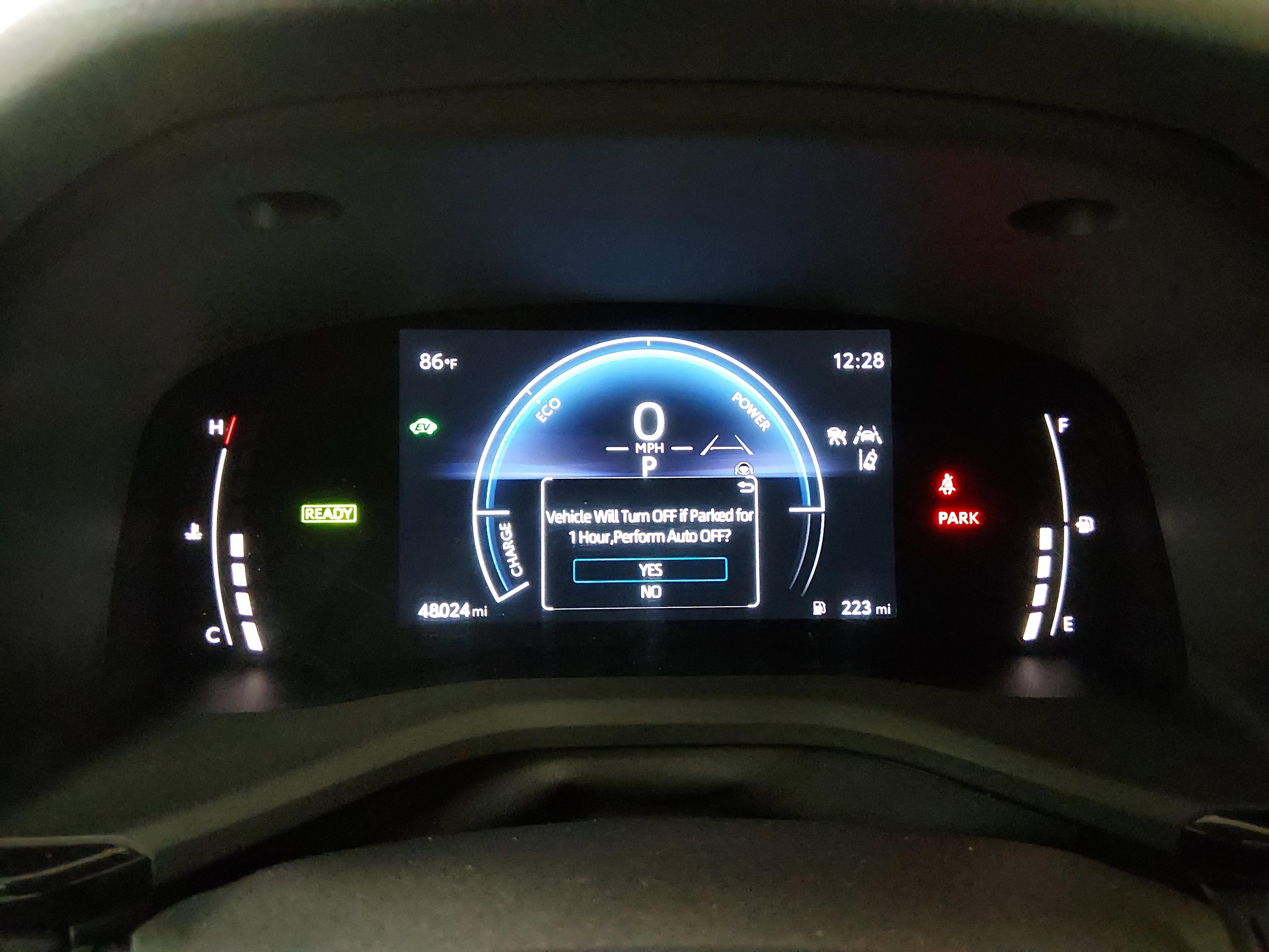 Toyota Camry Le - Thumbnail 14