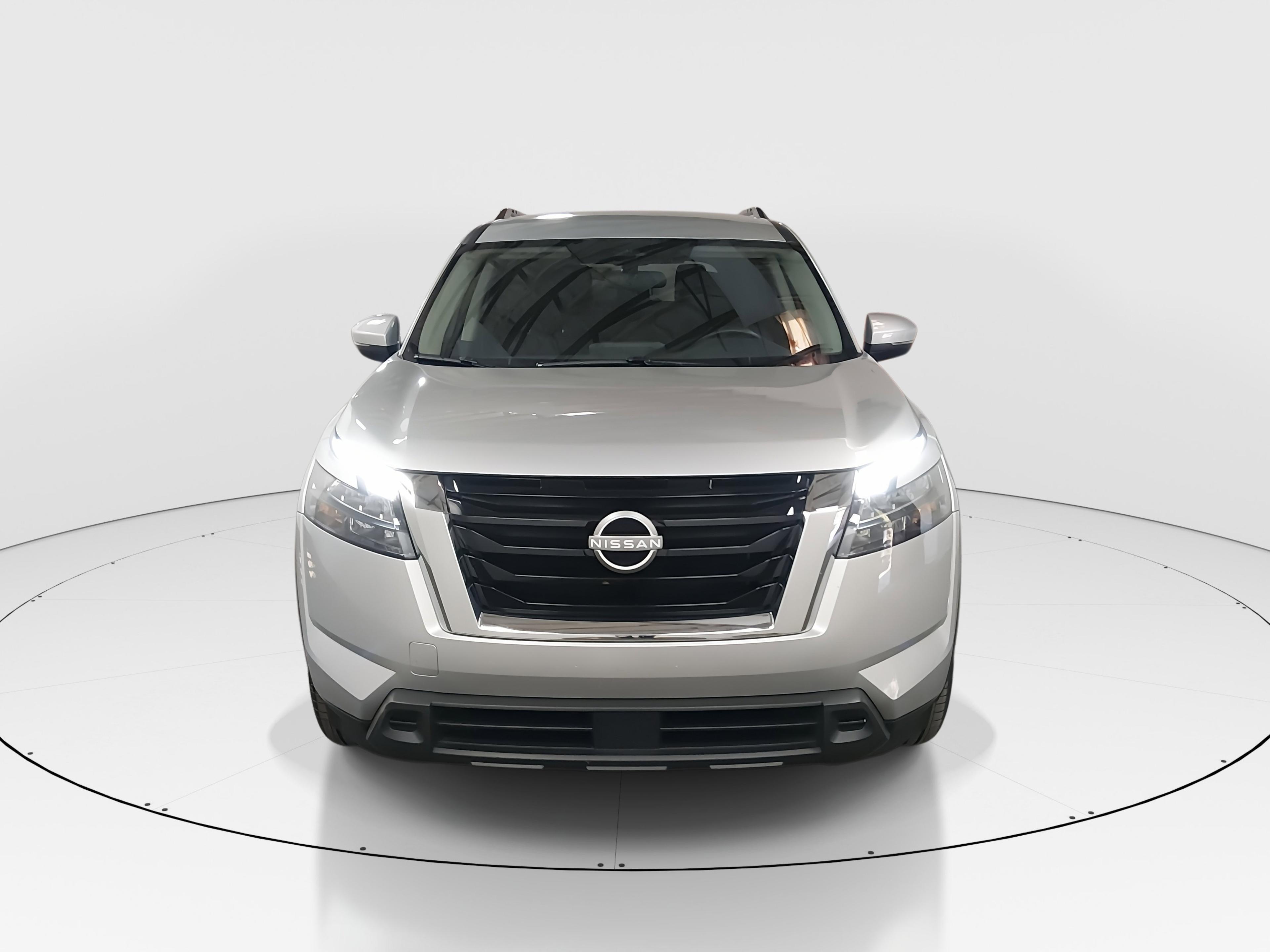 Nissan Pathfinder Sv 2Wd - Thumbnail 2